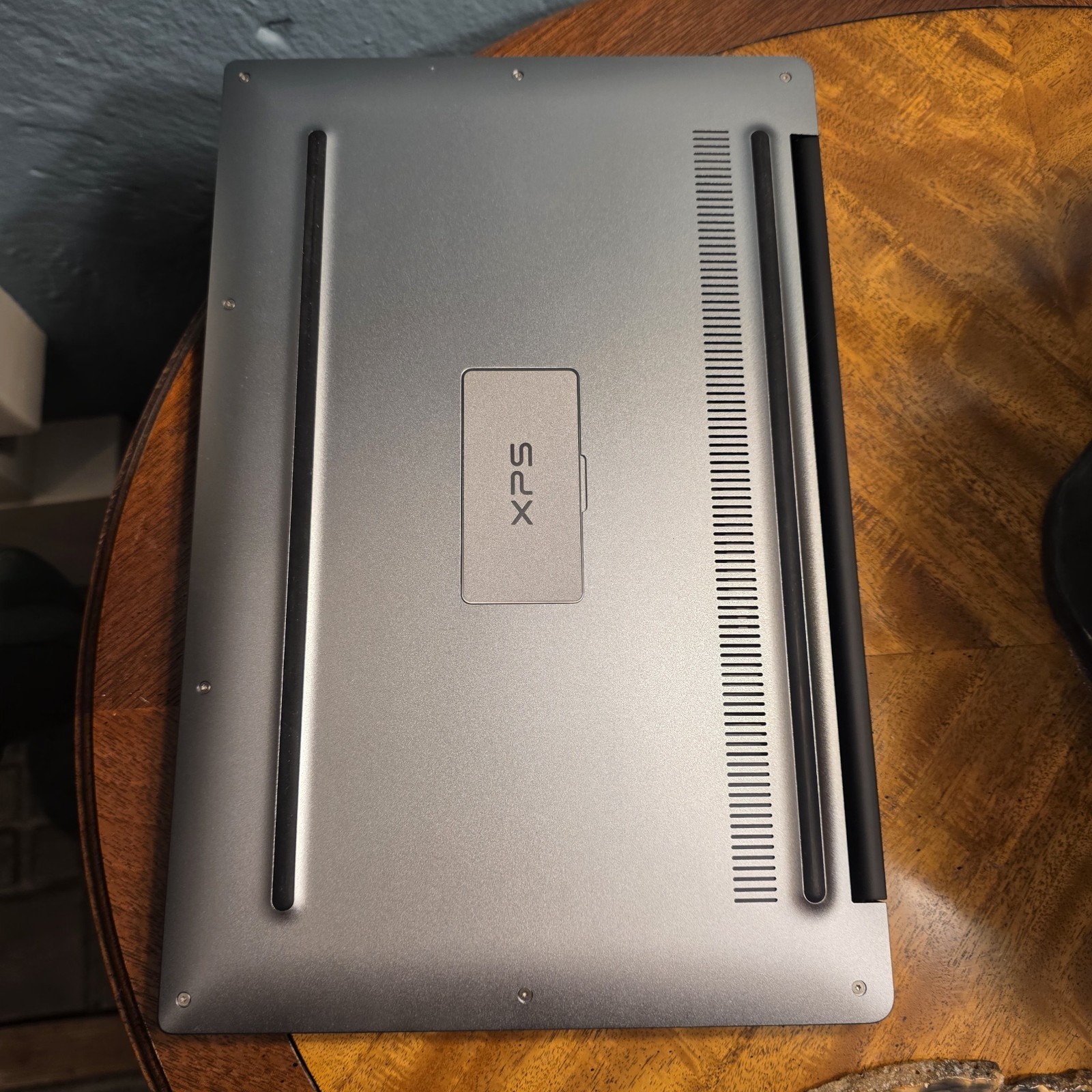 Dell XPS 13 9360 2018 Silver FHD i7-8550U 1.80GHz 8GB RAM 256GB SSD