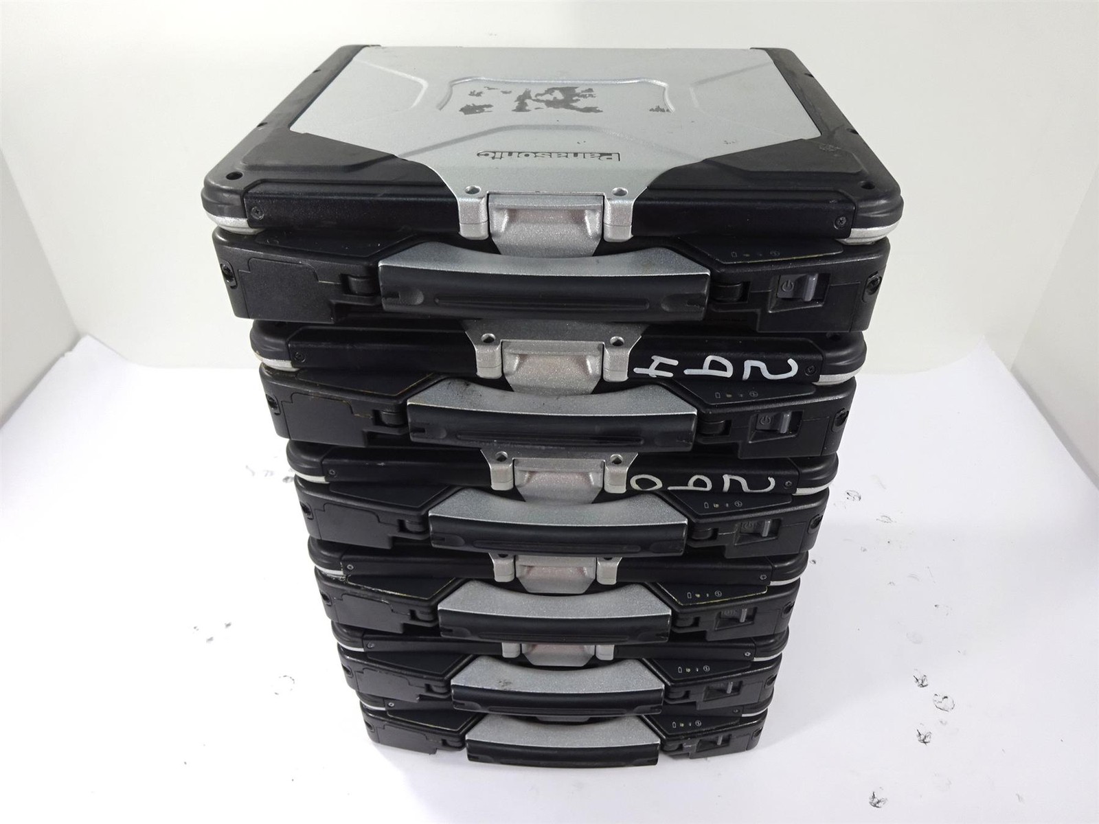 Lot 6 – Panasonic CF-31 MK5 Core i5-5300U 2.3GHz 4GB – Bios Locked – No HHD