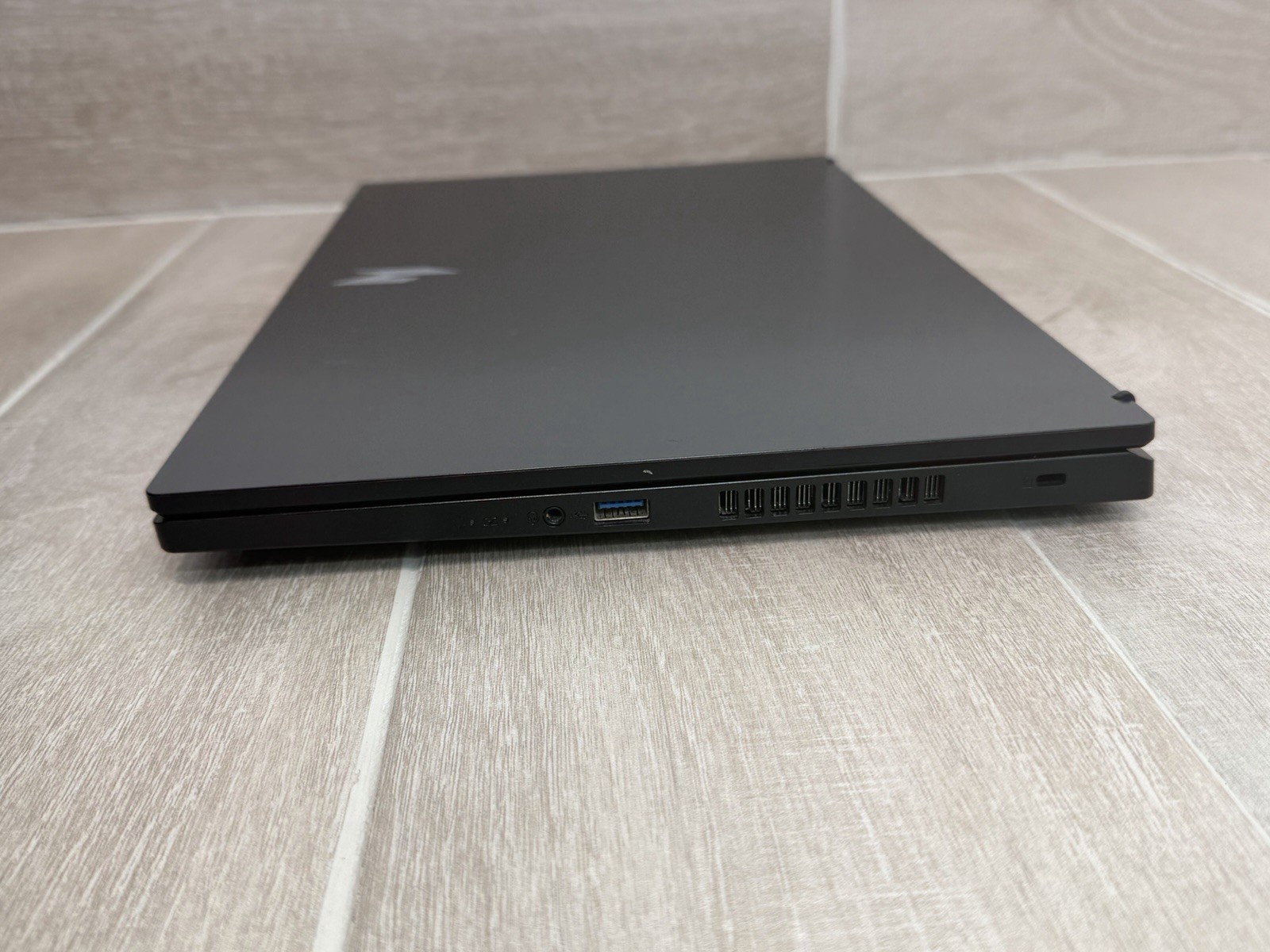 For Parts Acer Nitro V 15 15.6″ Ryzen 5-7535HS GeForce RTX 4050 No Ram No SSD
