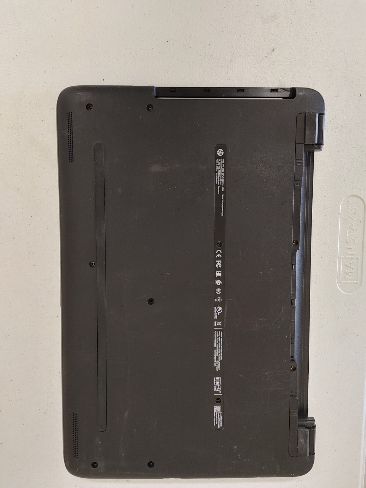 HP Notebook Core i3-7100U@ 2.40GHz, NO RAM , NO HD for parts