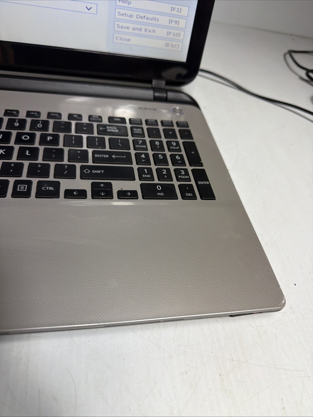 Toshiba Satellite L55 15″ Laptop i5-4210u 8gb Ram No Drives Boots Bios