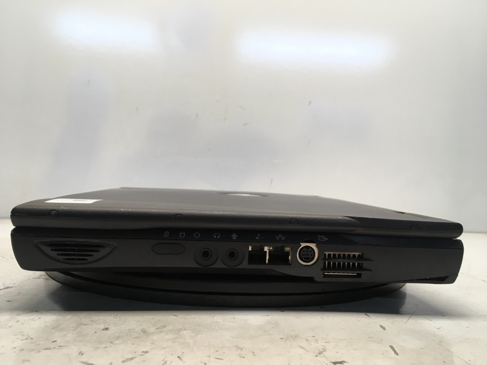 Dell Latitude C610 Intel Pentium III 1GHz 512 MB NO HDD