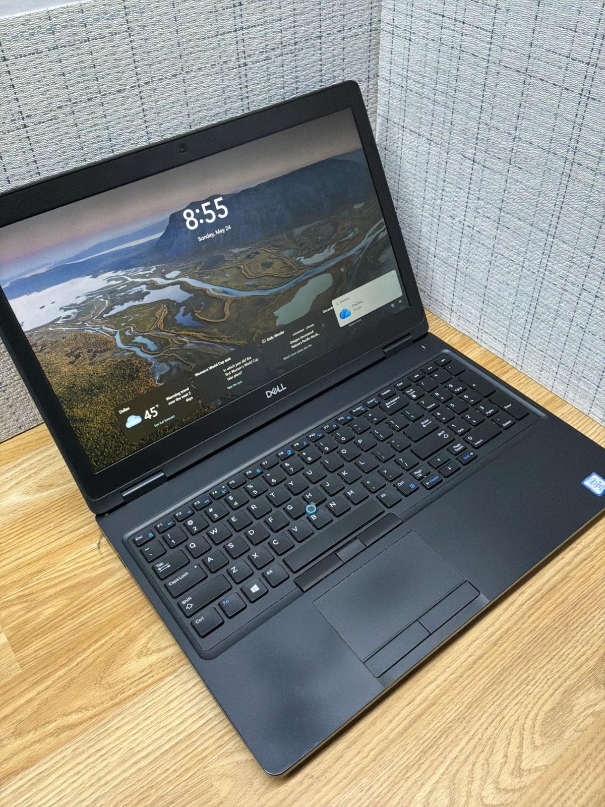 Dell Latitude 5591 i5-8400H 8GB RAM 256GB SSD 2GB GPU Win 11 Pro Laptop