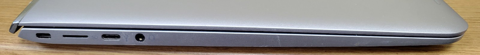 HP ENVY NoteBook 13-ab077cl i7-7500U 2.70GHz 8GB 128GB SSD QHD+ No OS