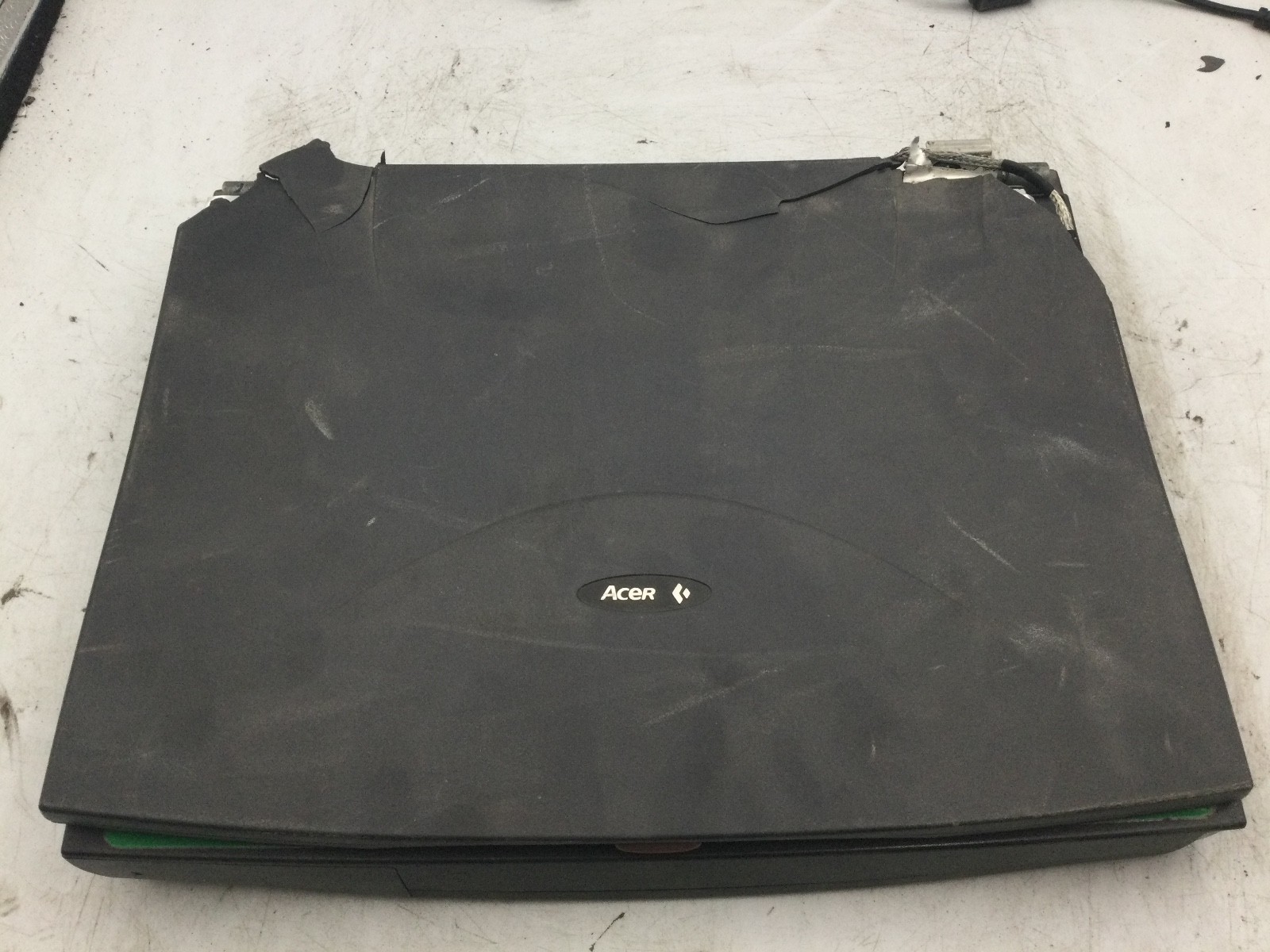 ACER EXTENSA 367D – FOR PARTS – INTEL PENTIUM 200MHZ – 16MB RAM – READ DESC – BB