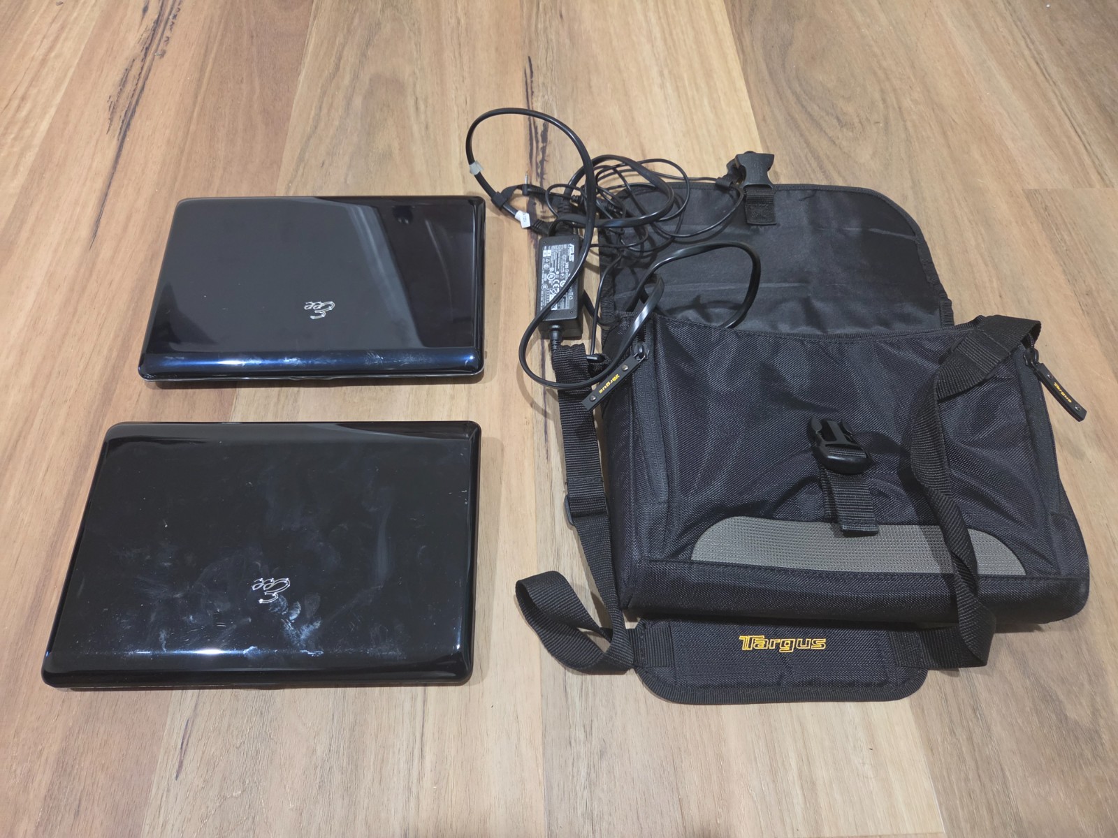 Lot of 2 Working Asus Eee PC 1005HA PCs tested working dead batteries