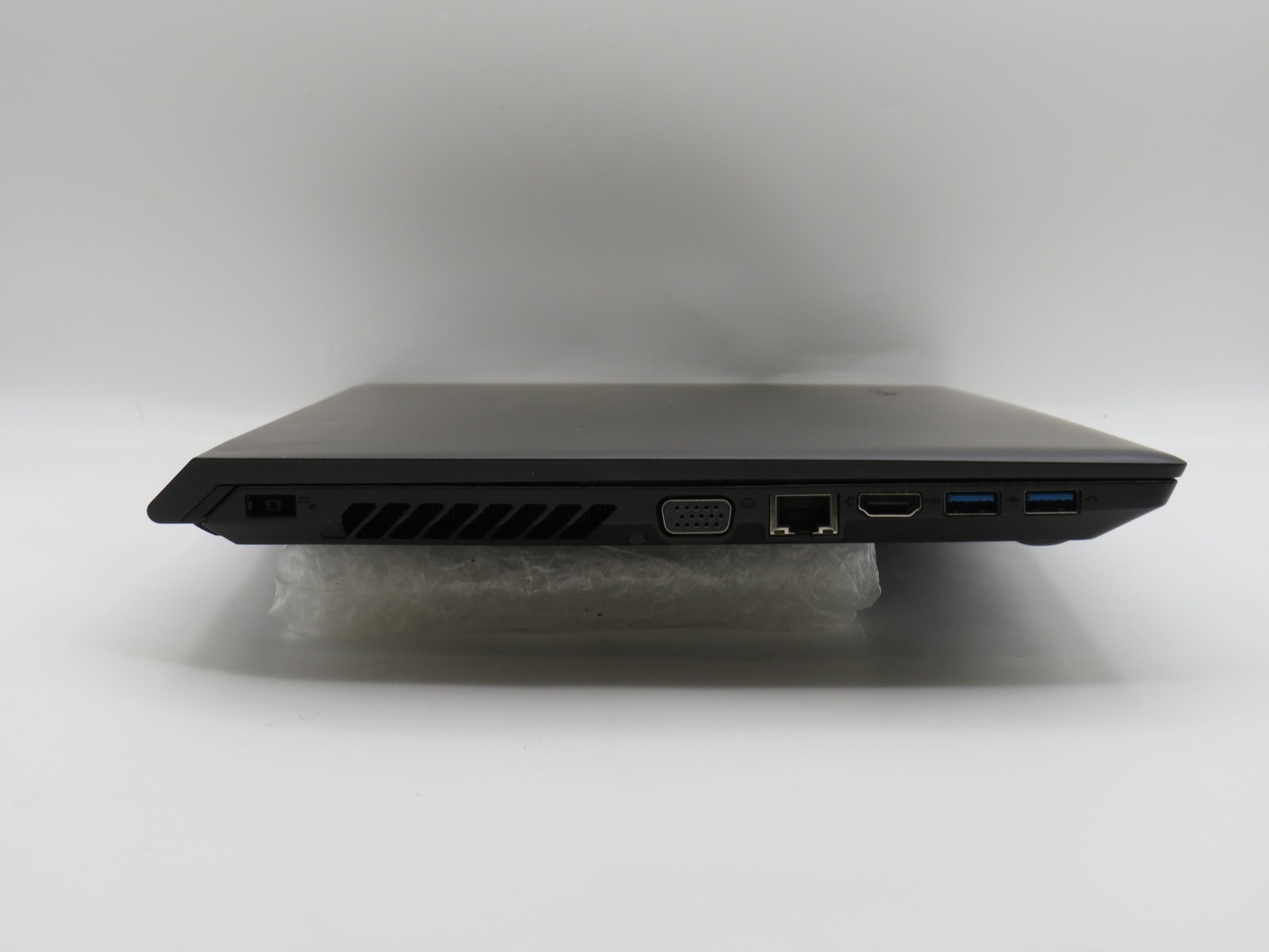 Lenovo V310 i3-6100U @ 2.3GHz 8GB DDR4 256GB 2.5 SATA SSD 14″ No OS