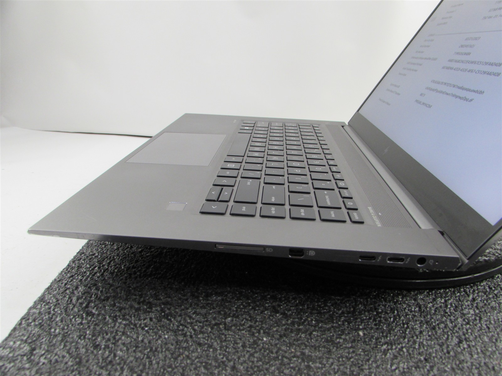 HP ZBOOK STUDIO (G8) 1920X1080 FHD I9-11950H 1TB SSD 32GB RAM RTX A3000 NO O.S