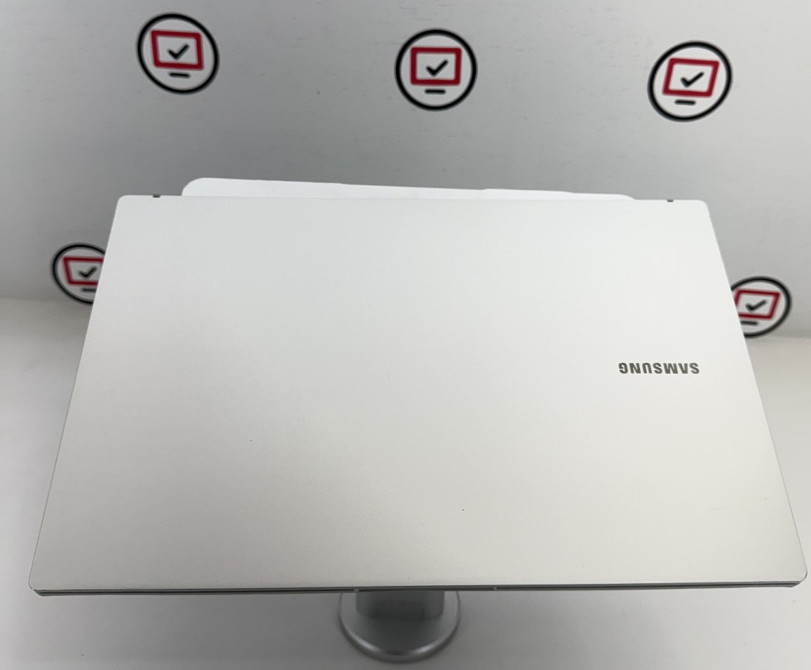 Samsung Galaxy Book 15.6″ Touch i7-1165G7 16GB RAM 512GB SSD Silver 2021