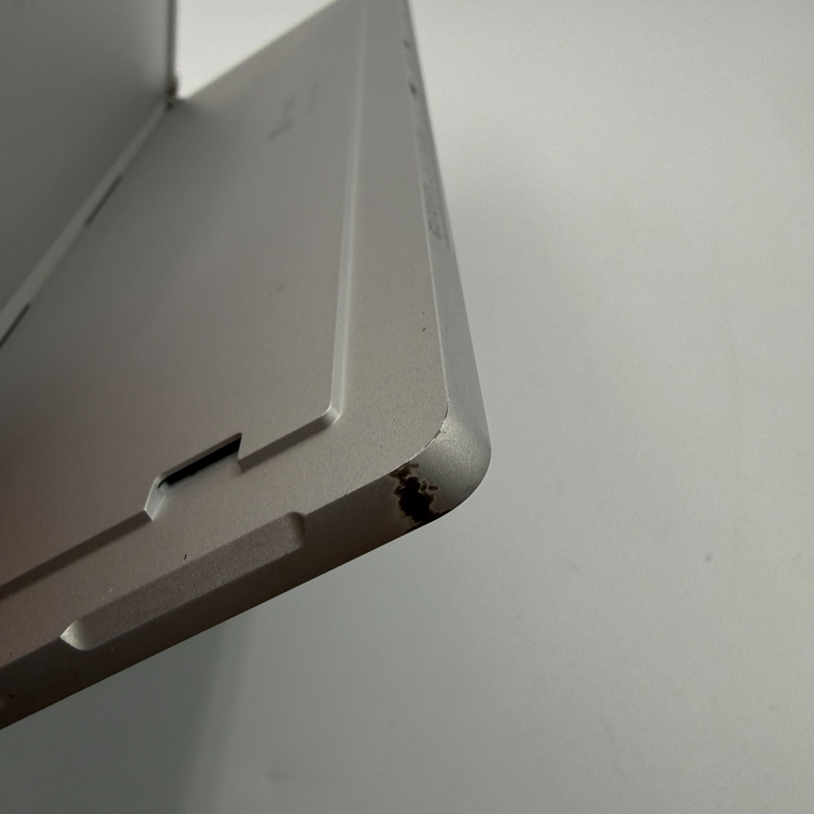 Microsoft Surface Pro 6 1796 i7-8650U 8GB RAM 256GB SSD 12.3″ Win11 Pro Tablet