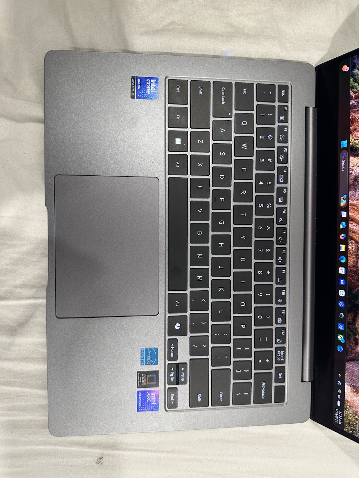 Samsung Galaxy Book 5 pro 14″ Laptop i 7 2gen Gen 16GB 512GB SSD Gray Windows 11