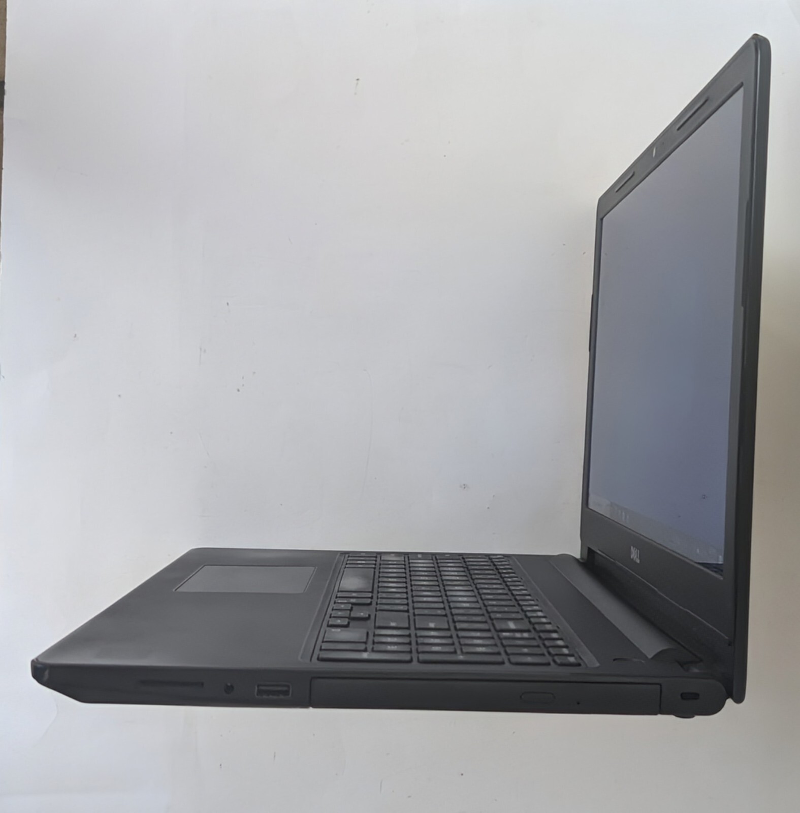 DELL INSPIRON 15-3567 CORE i3-7130U 500GB SSD 16GB RAM Win 10 DVD Laptop