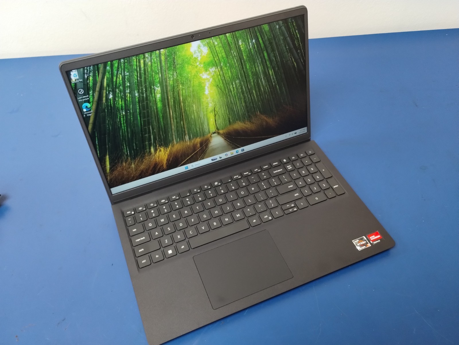 DELL 15 DC15255 G8MK9, AMD Ryzen 7 7730U, 2.00 GHz, 16 GB RAM, 512 GB NVMe