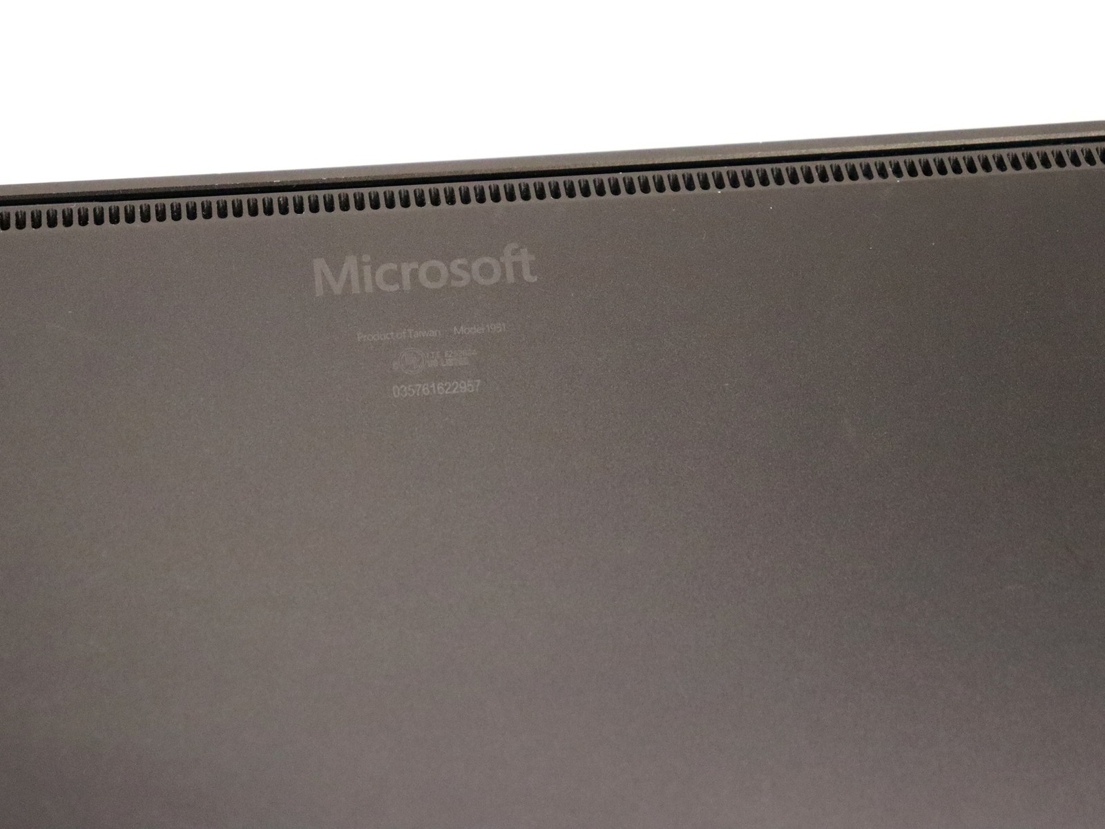 Microsoft Surface Laptop 4 1951 13.5″ Touch i5-1145G7 8GB 256GB NVMe W11P -AS IS