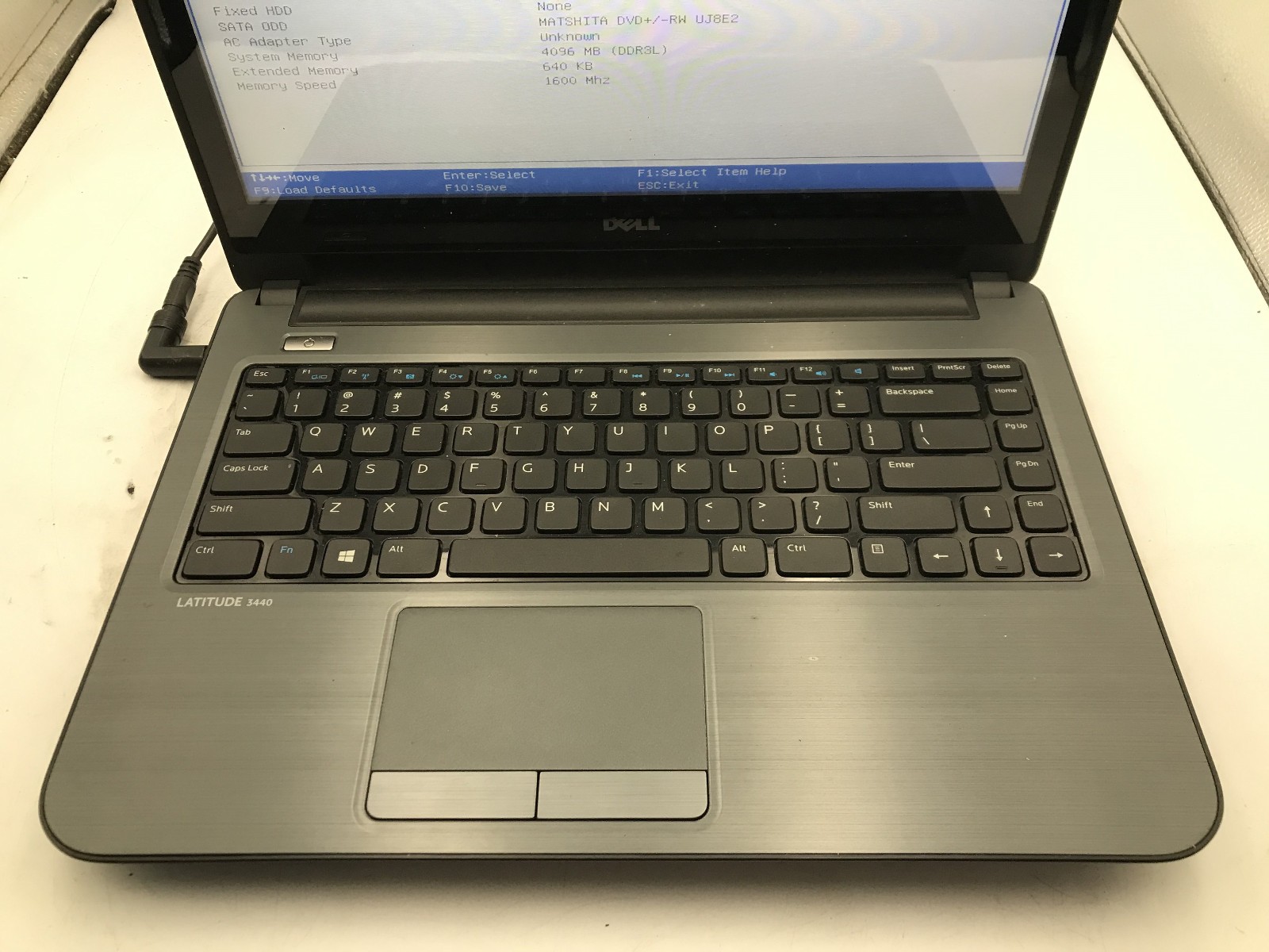 DELL LATITUDE 3440 – BOOTS TO BIOS – INTEL I5 4200U – NO RAM – READ DESCRIP -BB