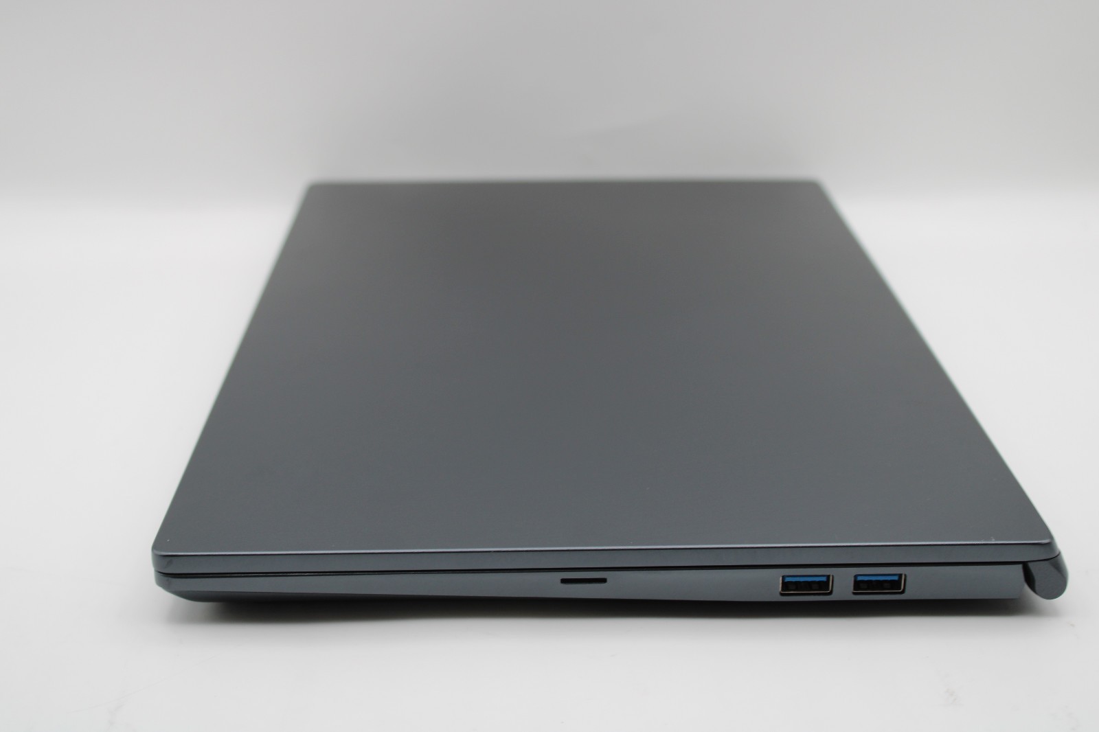 MSI Modern 15 MS-1552 _ I7-1165G7 @ 2.8 _ 16GB RAM _ 512GB SSD _ W11P