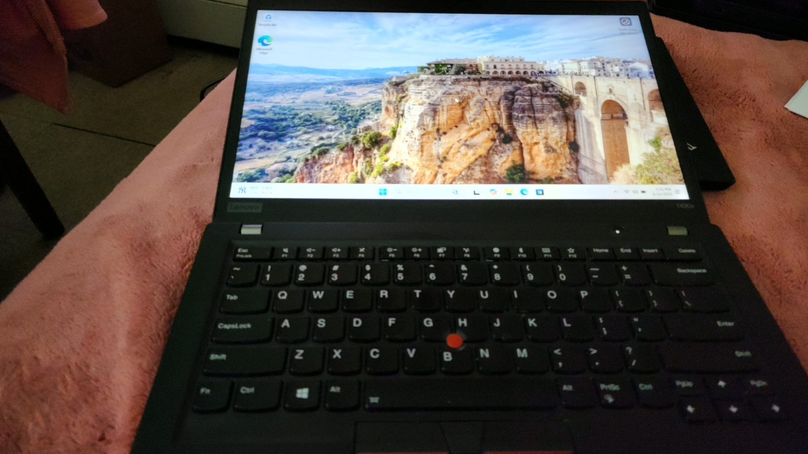 Lenovo ThinkPad T490S Touch (512GB, Intel Core i7 8th Gen., 1.90GHz, 32GB)…