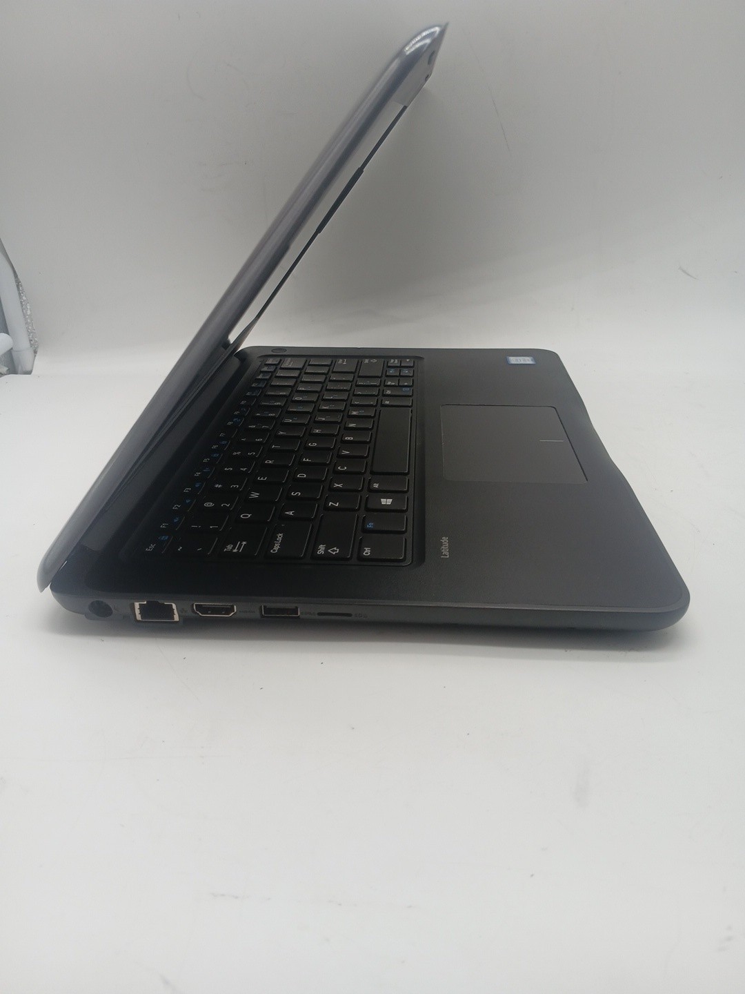 Dell Latitude 3380 13.3” Core i3-6006U 2.00Ghz 8GB RAM 128GB SSD Win 11Pro