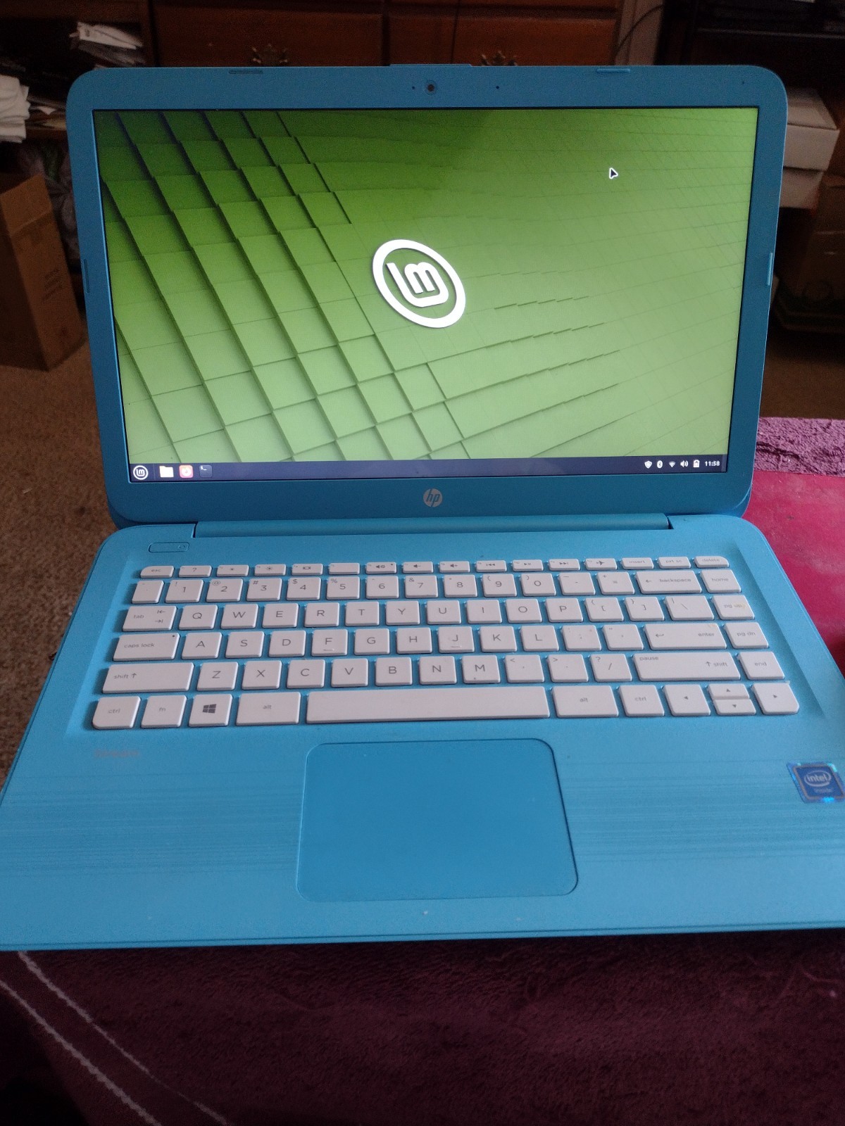 HP Stream 14-ax0XX 14in Intel Celeron 4GB RAM 32GB eMMC Blue LINUX MINT OS
