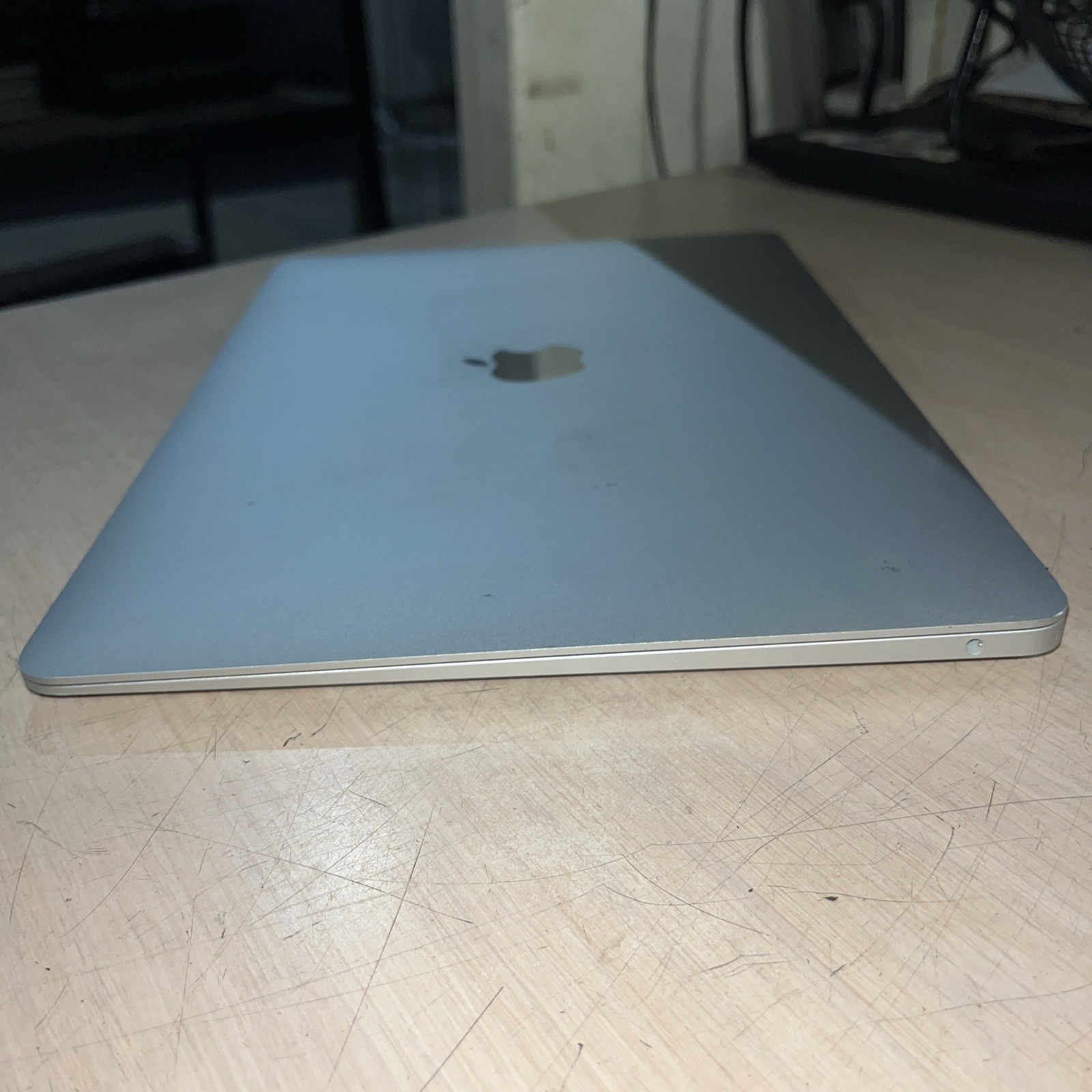 APPLE MACBOOK AIR 13″ SCISSOR, 2020 CORE I3-1000NG4 1.1GHZ 8GB RAM 256SSD *