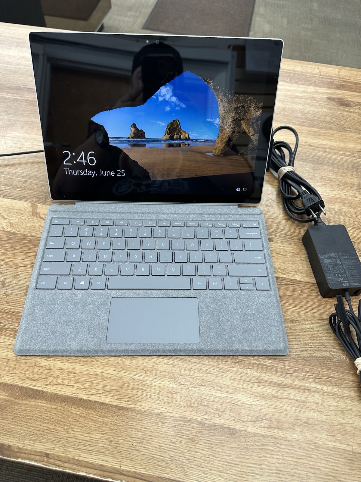 Microsoft Surface Pro 4 1724 Laptop 256GB SSD password locked & bad battery ASIS