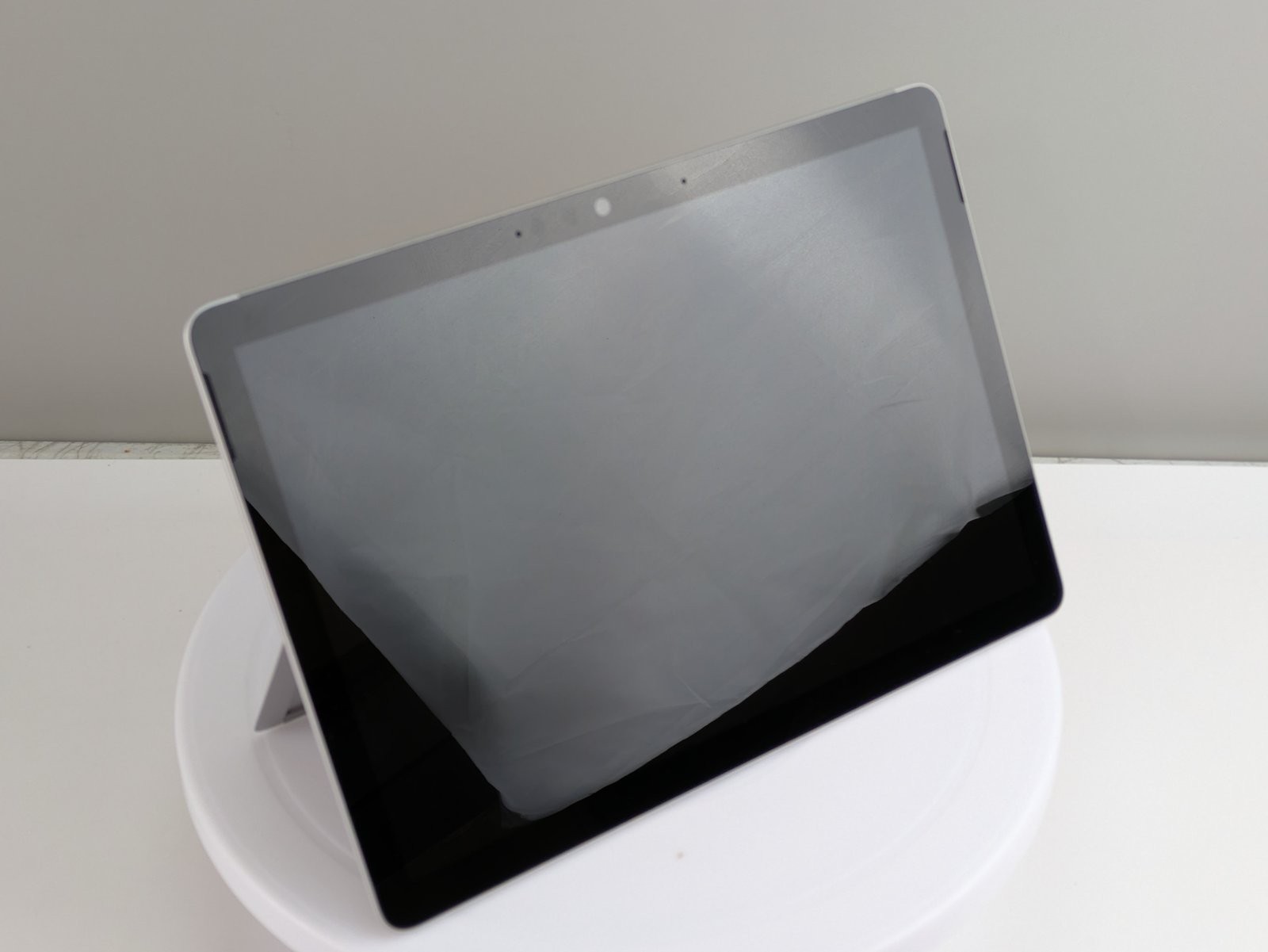 Microsoft Surface Go 2 10.5″ m3-8100Y 8GB RAM 256GB SSD Windows 11 Pro BAD BATT