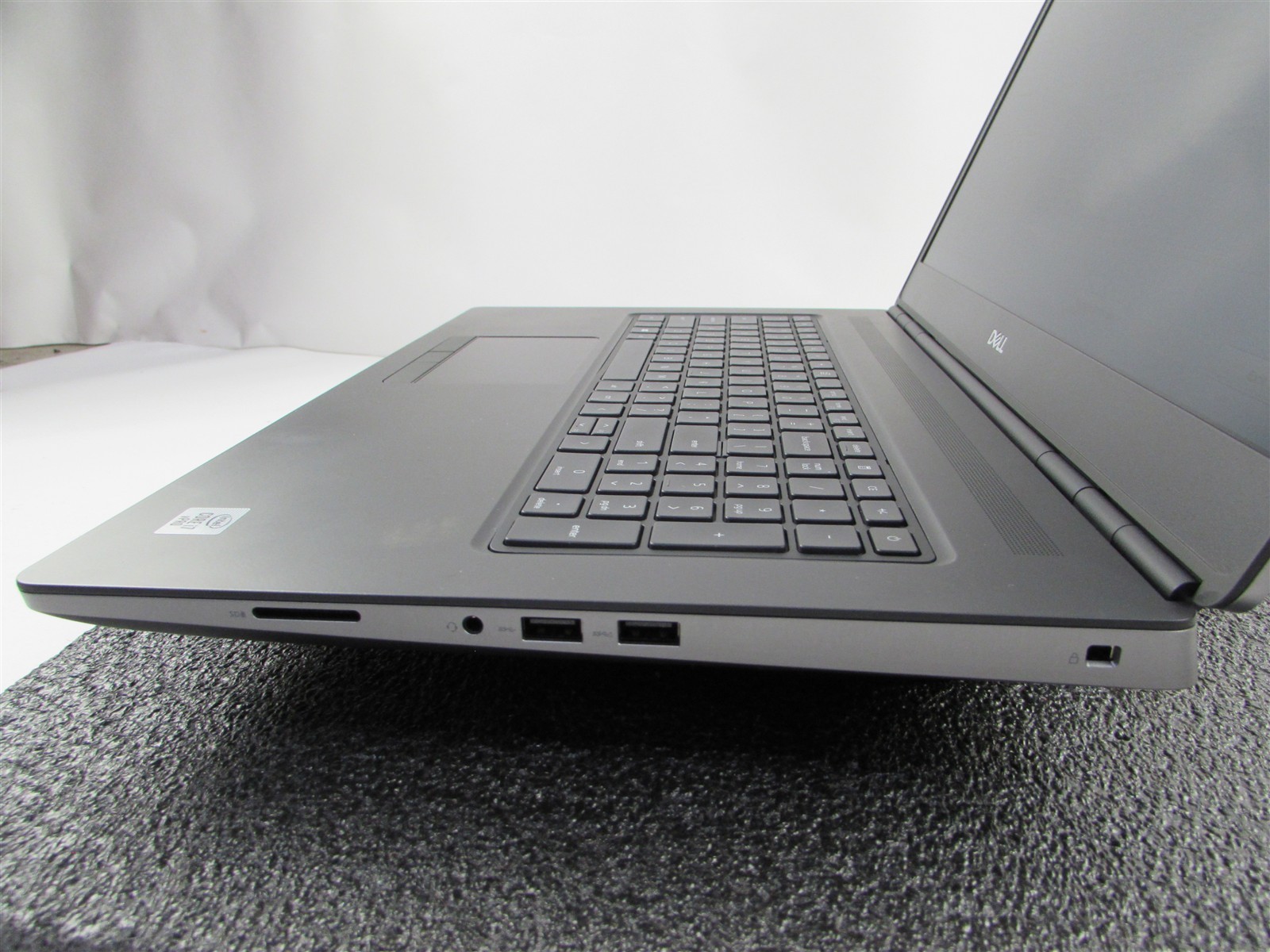 DELL PRECISION 7750 FHD CORE I7-10875H 512GB SSD 64GB RAM NVIDIA RTX 4000 WIN 11