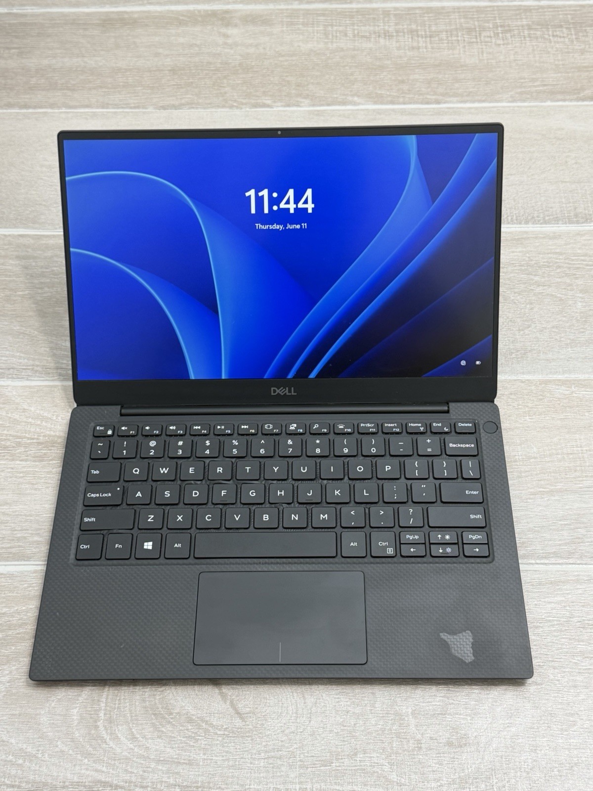 Dell XPS 13 7390 13.2″ Core i7-10510U 8GB RAM 256GB NVMe SSD Win-11