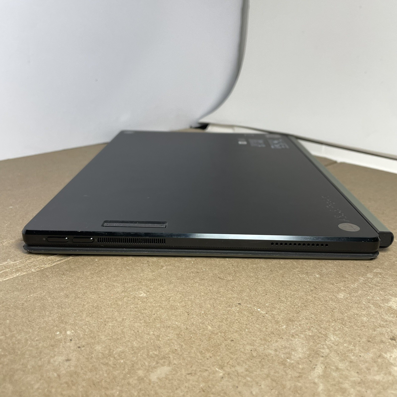 ASUS ProArt PZ13 13″ OLED 3K Detachable Laptop Snapdragon X Plus 16GB 1TB SSD