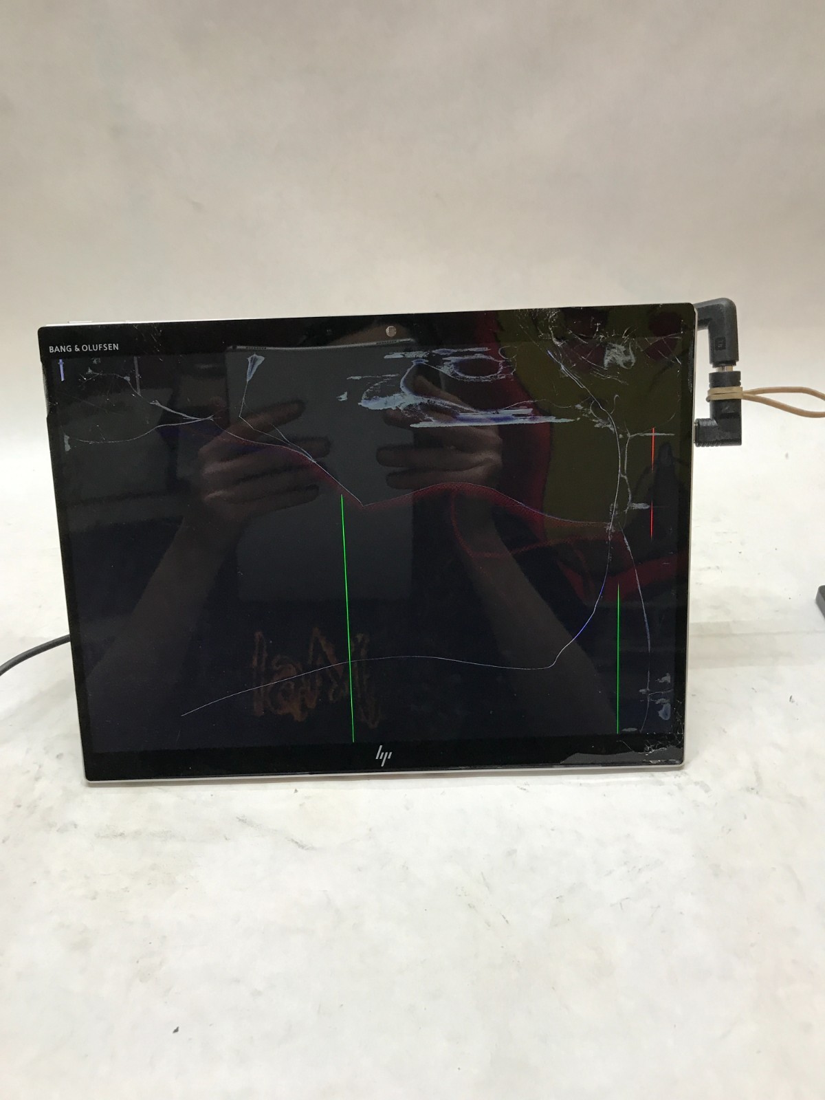 HP Elite X2 G4 13″ Tablet Intel Core i5 8GB RAM NO SSD/OS For Parts Cracked – DW