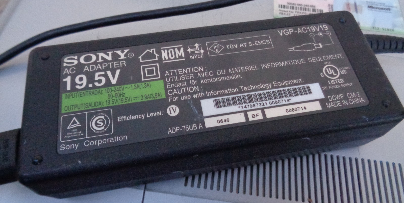 SONY VAIO PCG-7T1L VGN-N160G LAPTOP COMPUTER 80GB HDD WIN XP TESTED WORKS *READ*