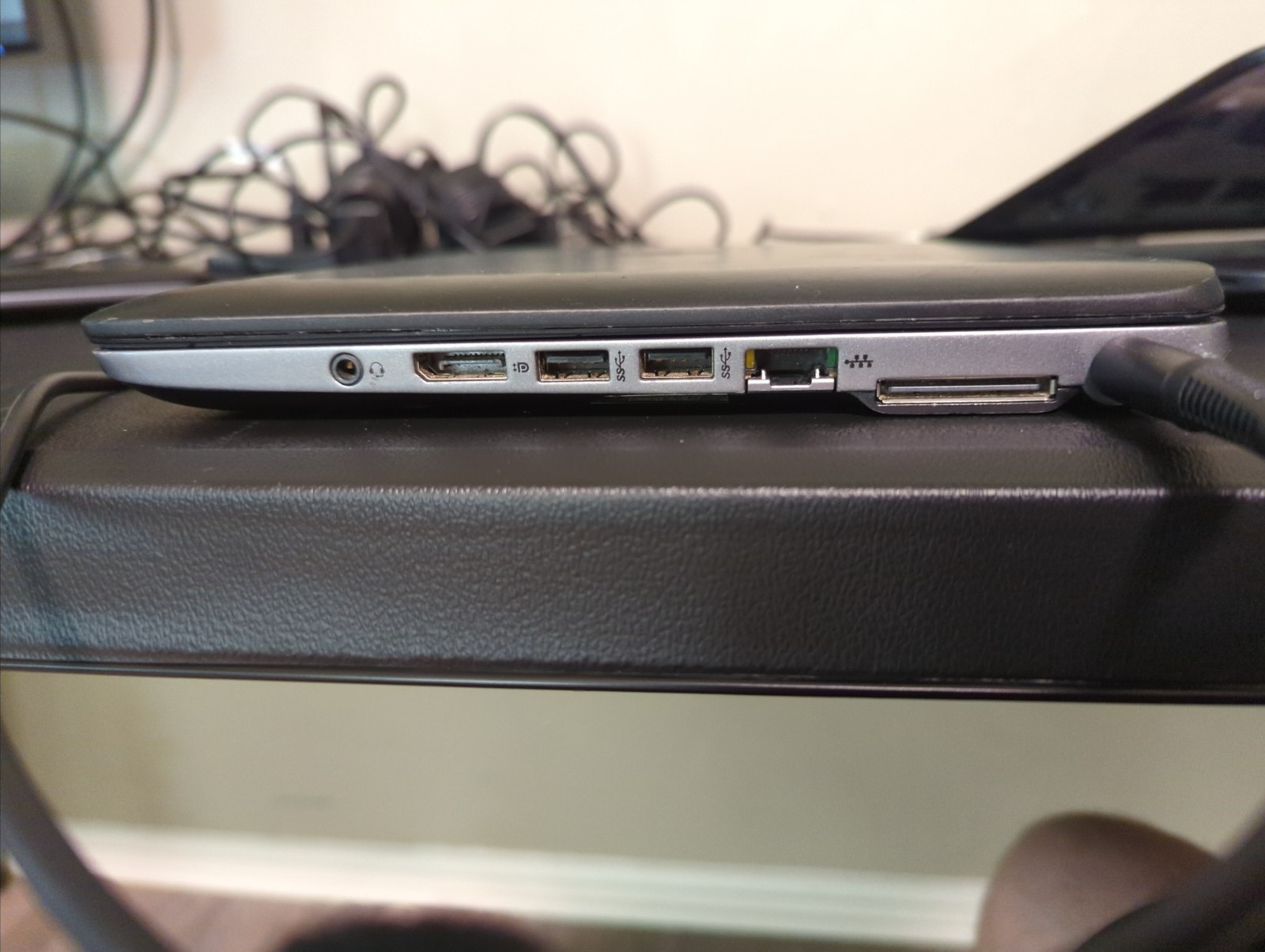 HP Elitebook 820 G2 Touchscreen i7-5600 2.6GHz 16GB RAM 256GB SATA SSD