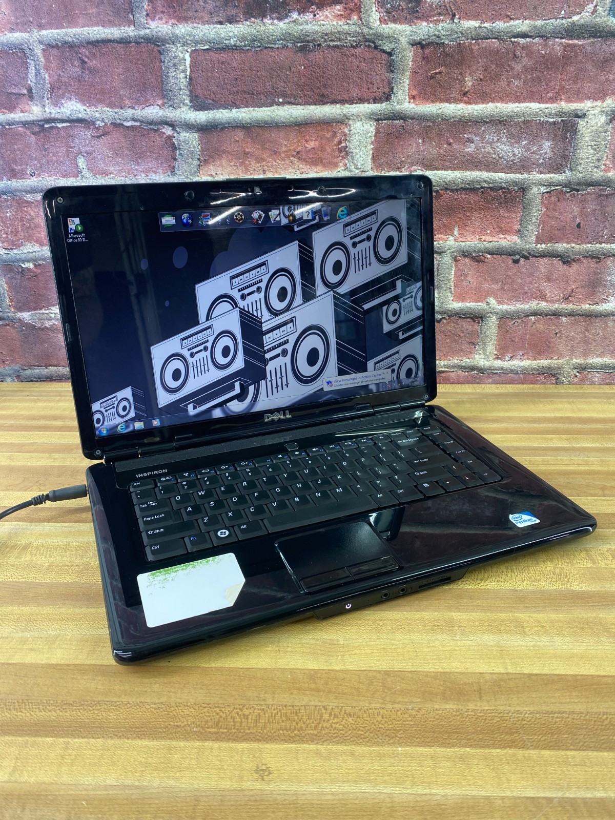 Dell Inspiron 1545 Laptop 15.6″ Pentium D 3GB RAM 320GB HDD (Windows 7 64-Bit)
