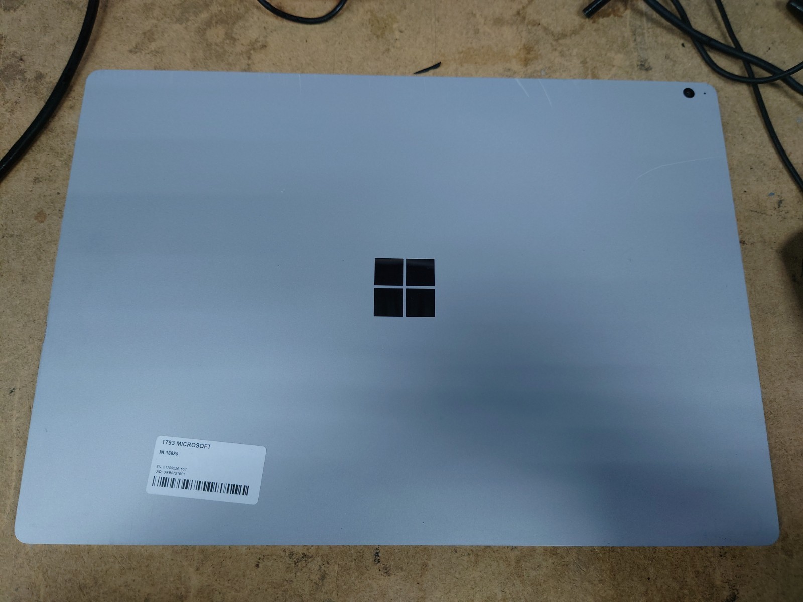 Microsoft Surface Book 2 1832 15″ i5-8350U 8GB RAM 256GB SSD Win11P TABLET ONLY