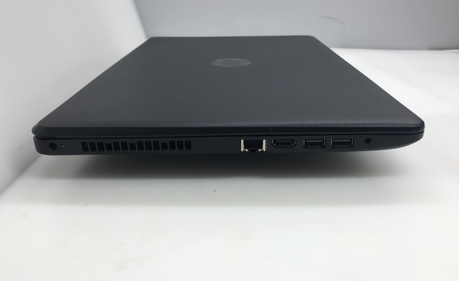 HP 15-BS113DX i3-8130U@2.20GHz 8GB RAM 1TB HDD W11P TOUCH W/CHARGER *READ