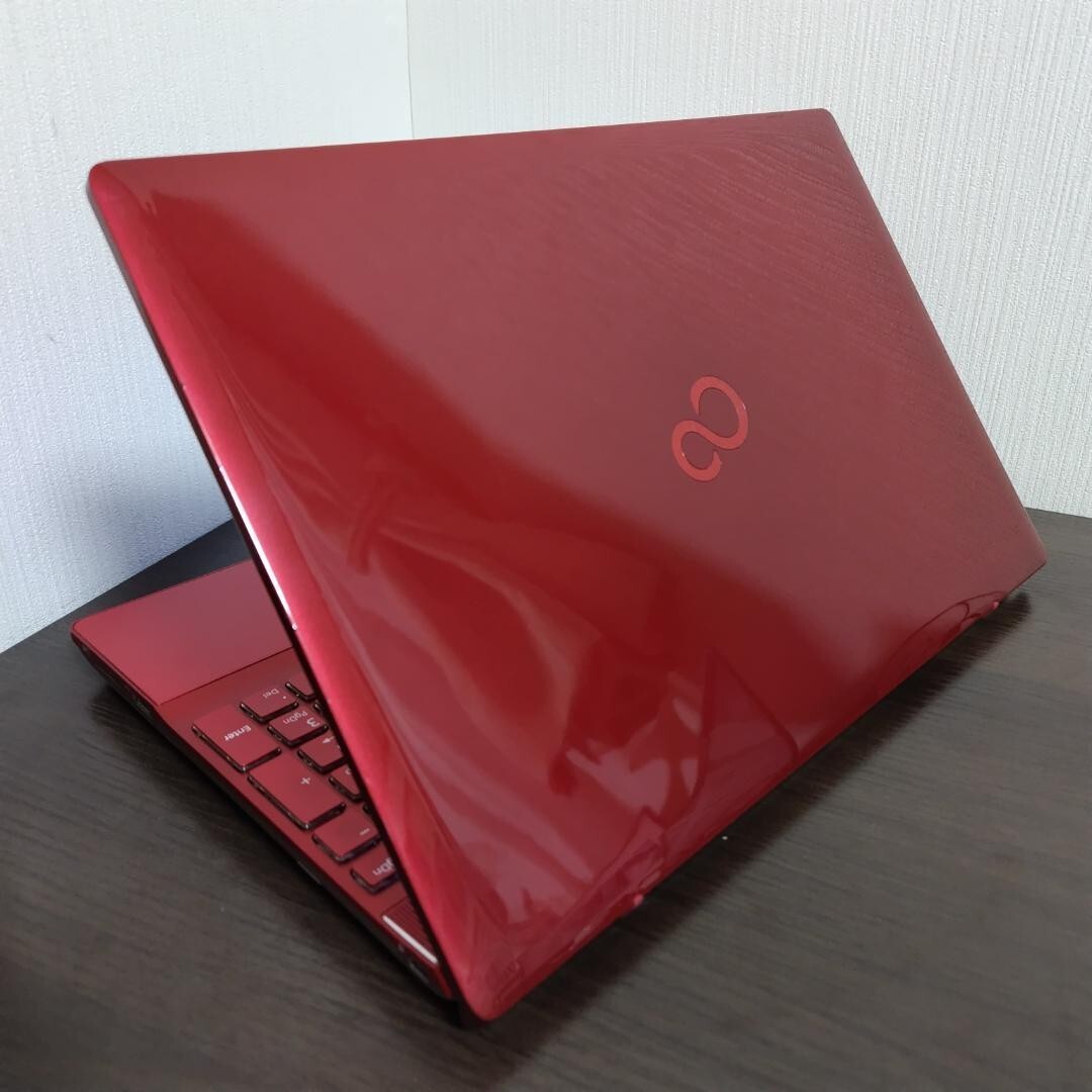 Fujitsu LIFEBOOK AH53/B3 8th i7 high speed SSD 512gb 8gb Notebook PC 17