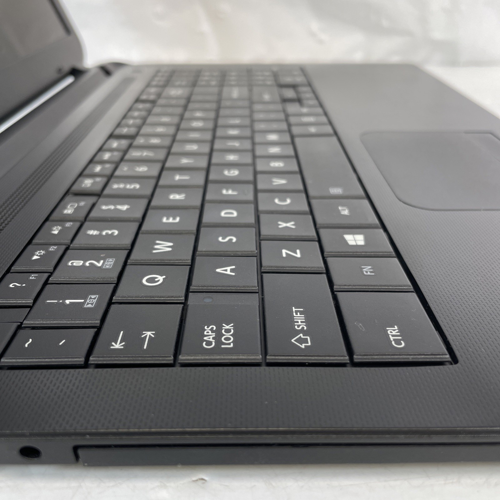 Toshiba Satellite C55-B5362 Core i3-4005U 1.7G CPU 4GB RAM 500GB HDD Windows 10