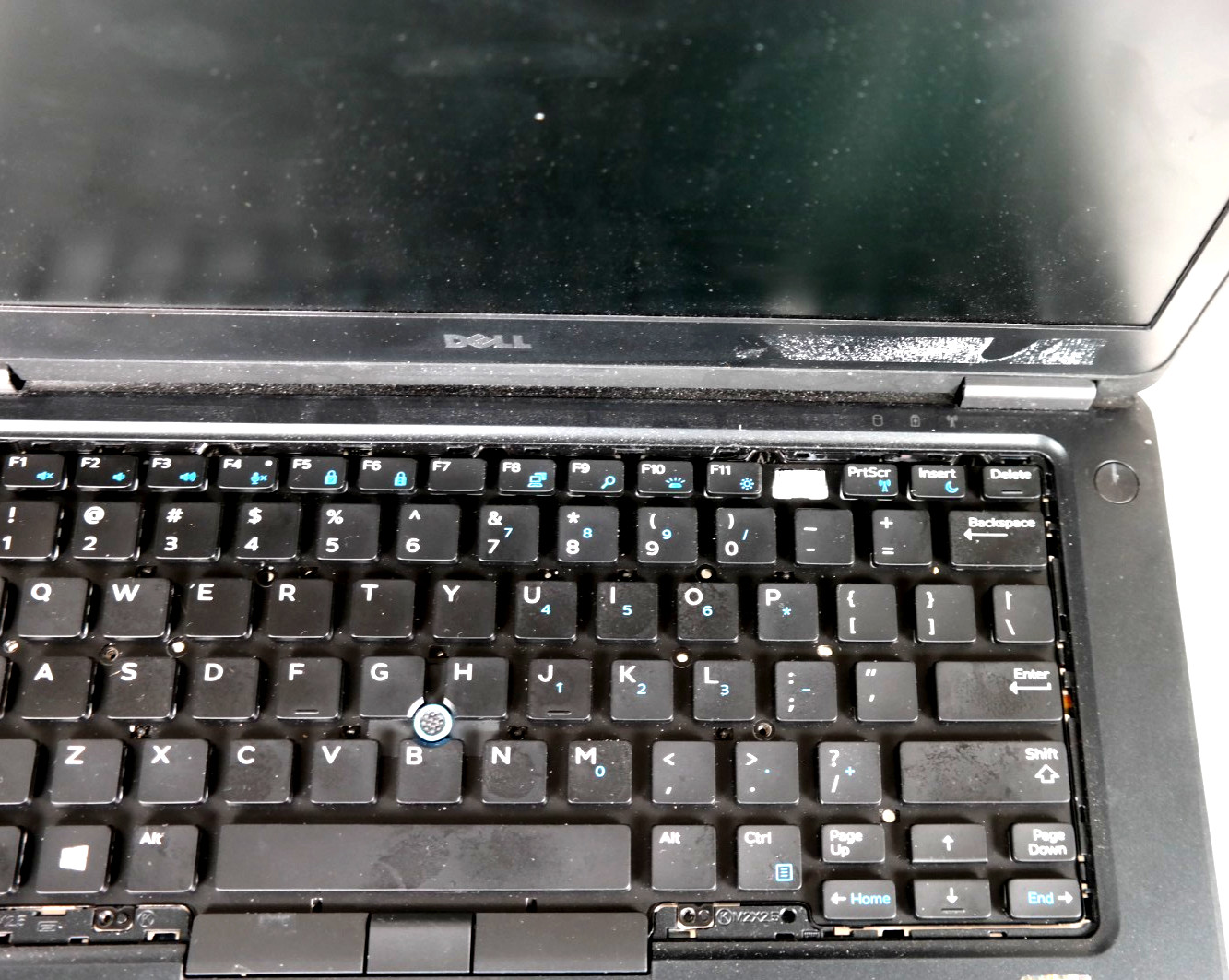 Dell Latitude E7450 14″ Laptop – No RAM No HDD – Missing F12 Key – For Parts / R