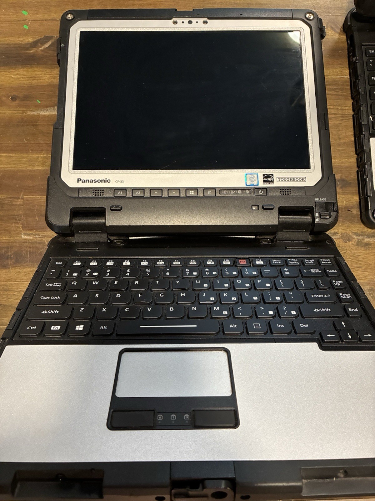 Panasonic Toughbook CF33 i5 7300U 2.7GHz 8GB RAM 256GB SSD 12″ 2in1 Toughpad