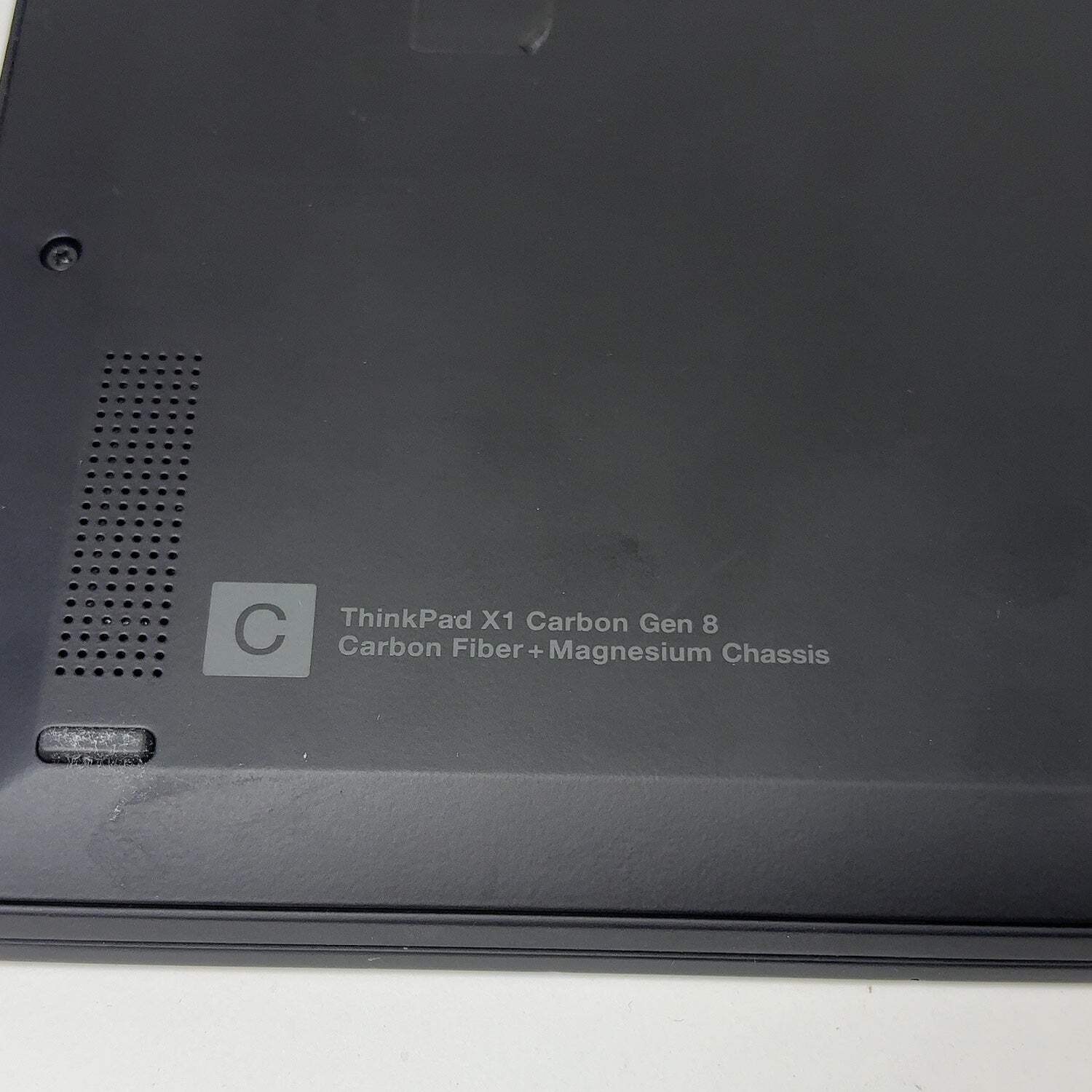 Lenovo ThinkPad X1 Carbon Gen 8 13.3″ i7-10610U 1.8GHz 16GB RAM 512GB SSD