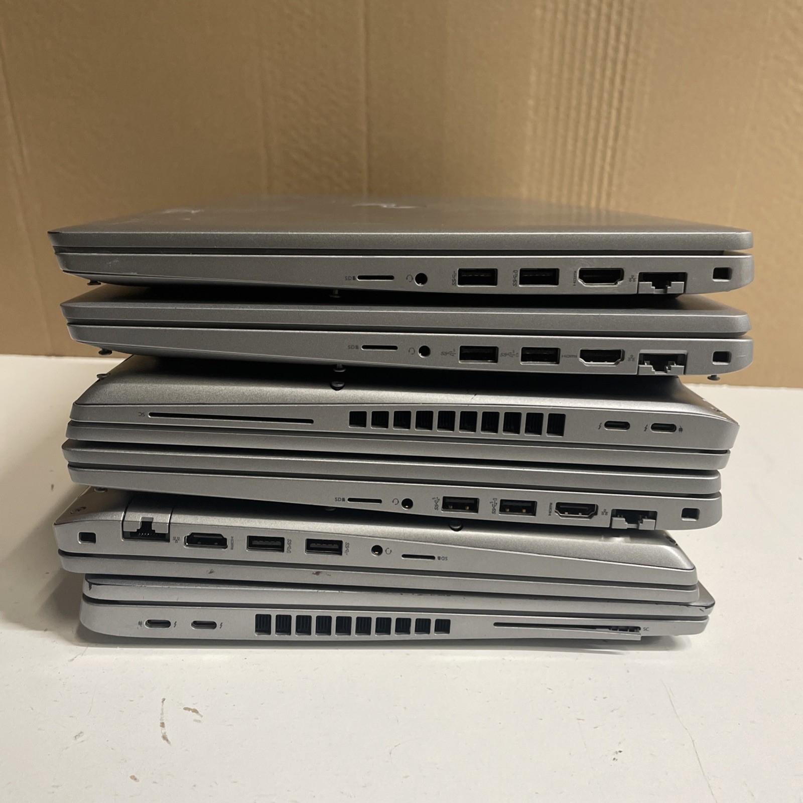 Dell 2x 5520 i7-1185G7 | 2x 5521 i7-11850H | 1x 5530 i7-1265U | 1x 5540 i7-1370P