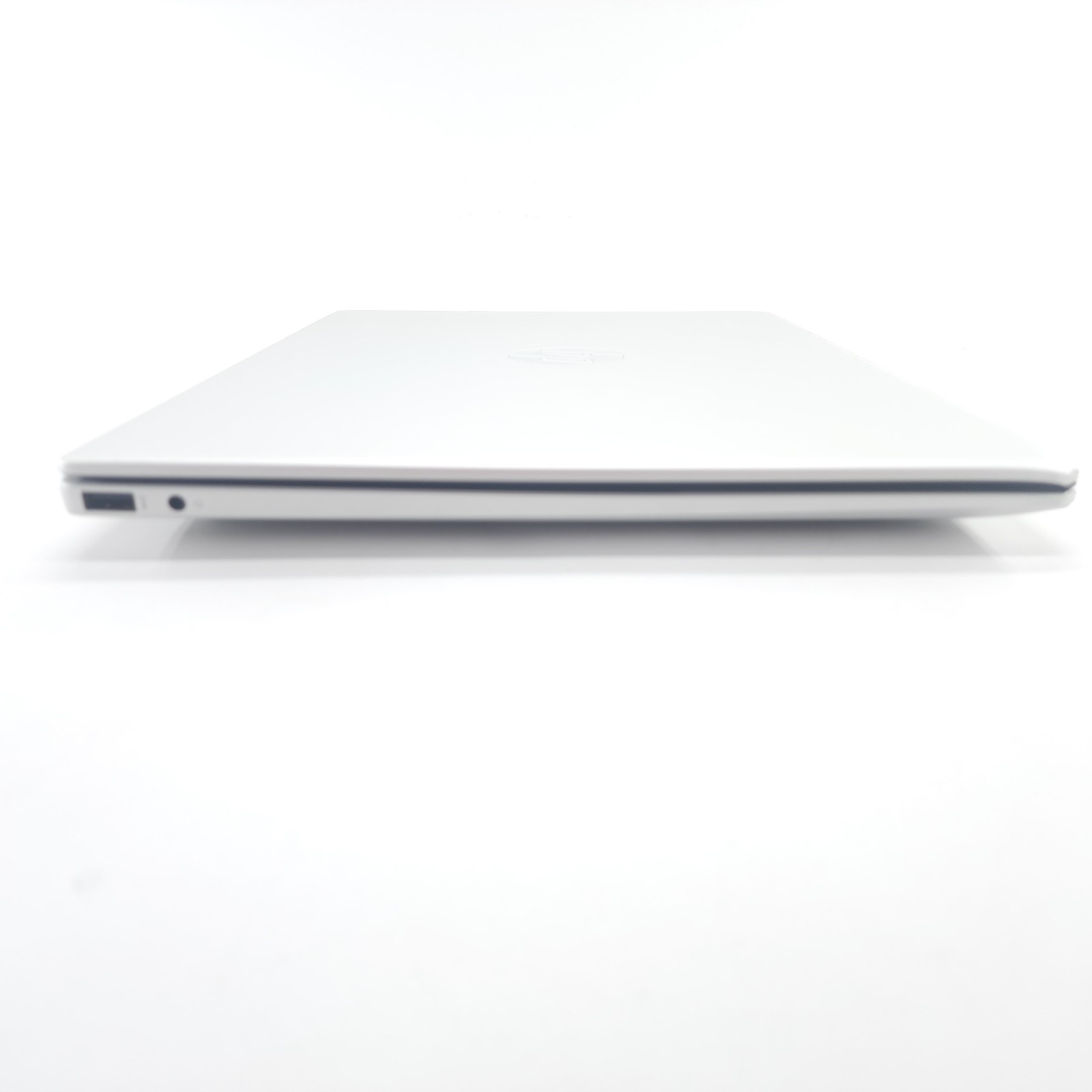 HP OmniBook 5 16-AF1017WM 16″ Intel Core Ultra 7 255U 2.0GHz 16GB RAM 1TB SSD
