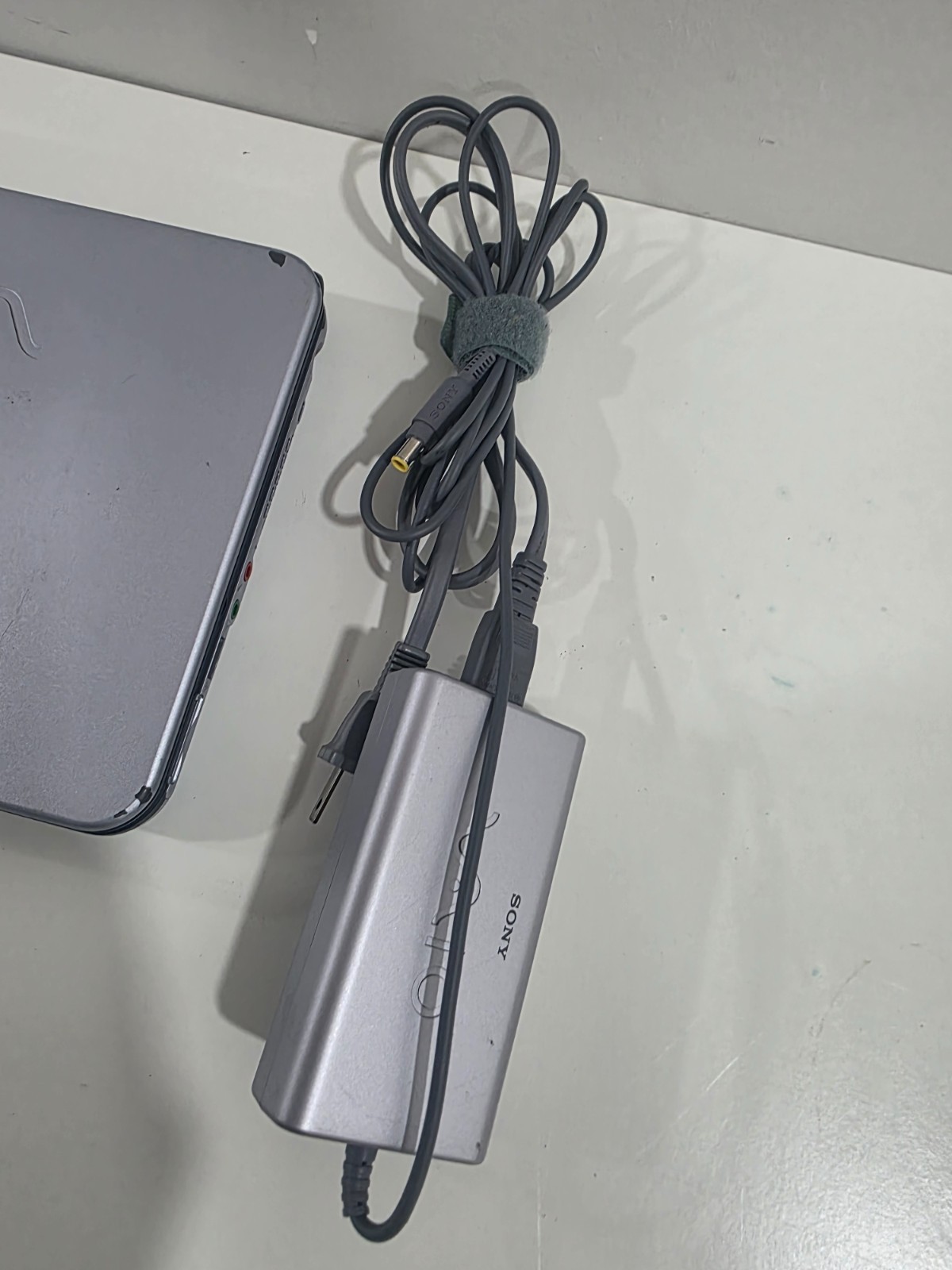 Sony Vaio PCG-SRX77P Notebook Computer Legacy Vintage Laptop Netbook Accessories
