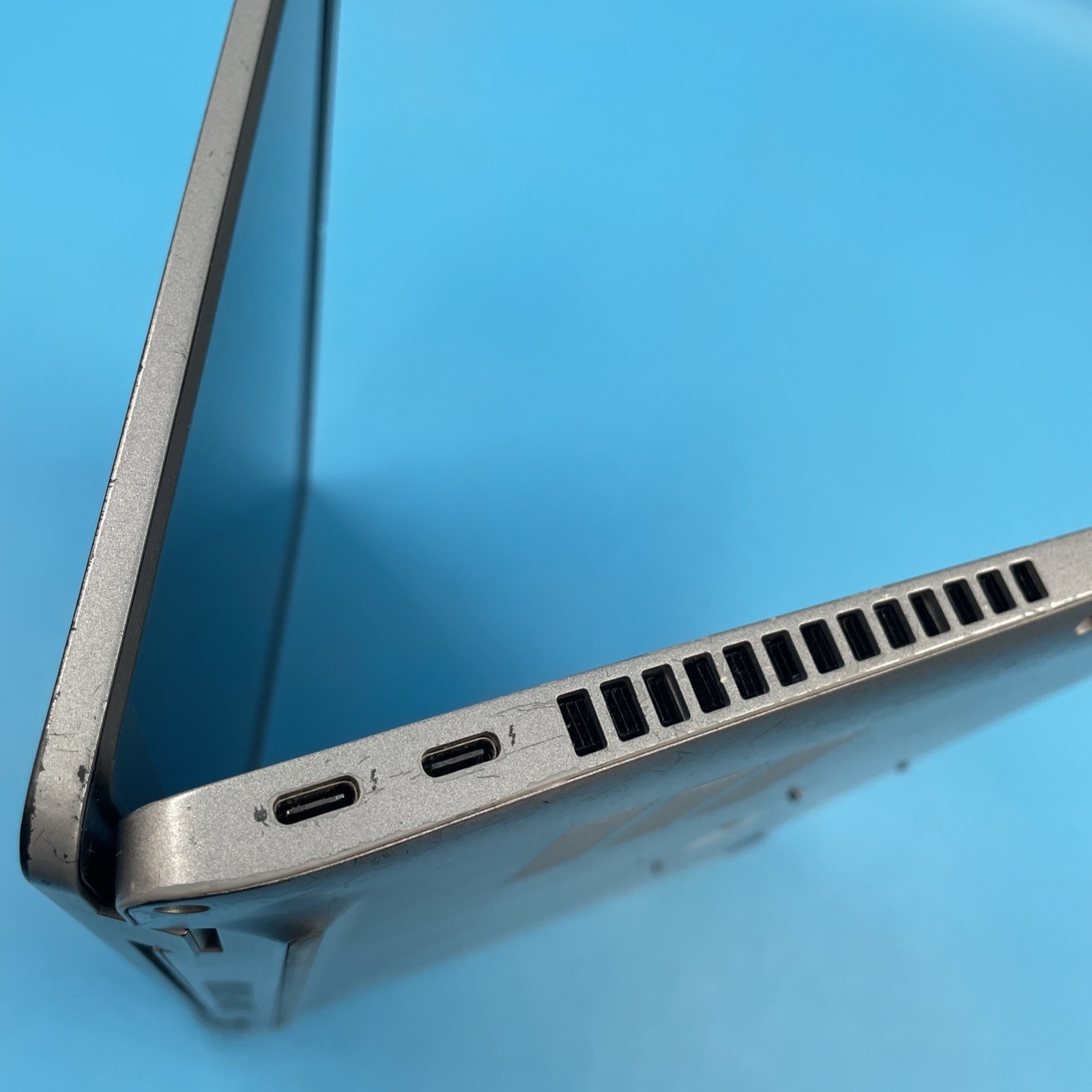 Dell Latitude 5420 | i5-1135G7 | 8GB RAM | 256GB SSD | WIN 11 PRO | 84% BATT
