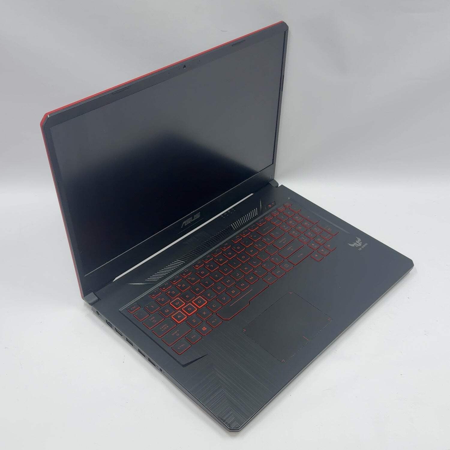 Asus TUF GAMING FX705DY 17.3″ Ryzen 5 3550H 2.1GHz 8GB RAM 512GB SSD AMD RX 560