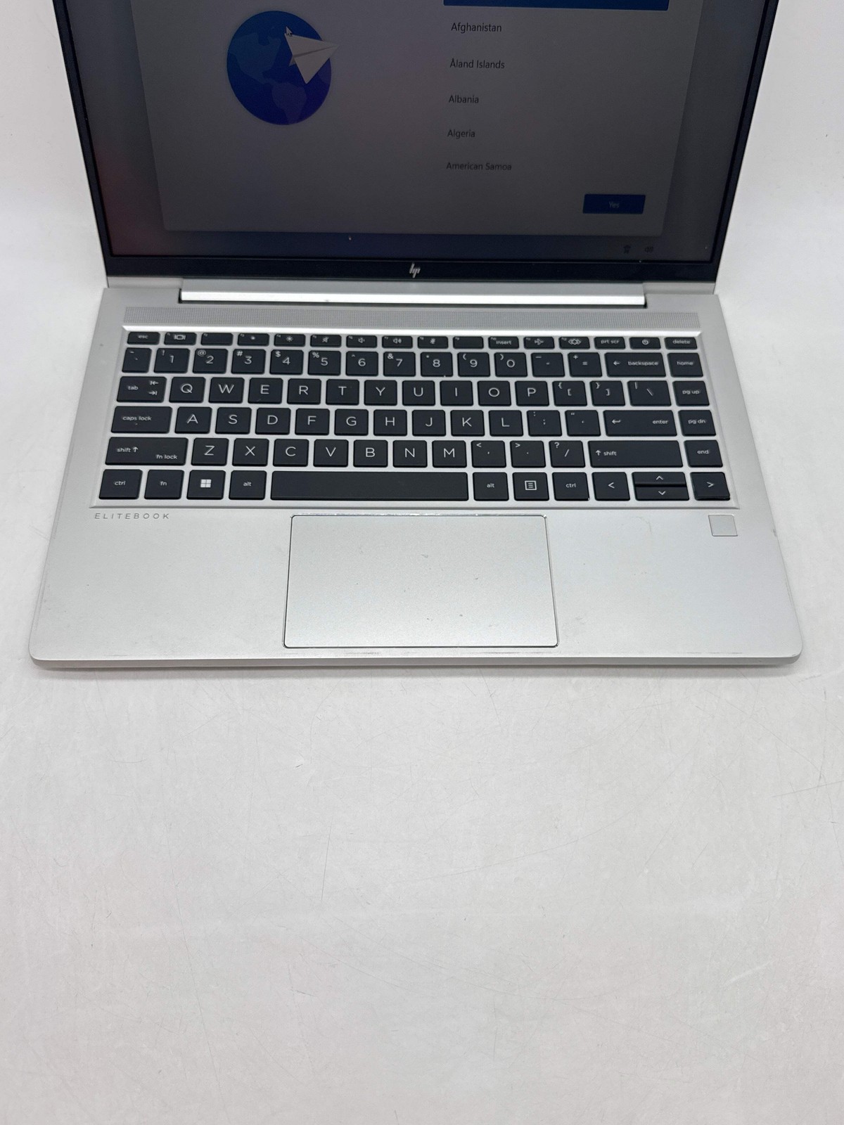 HP EliteBook 640 G10 14.0″ FHD Touch Core i5-1335U 1.30GHz 256GB SSD 8GB RAM