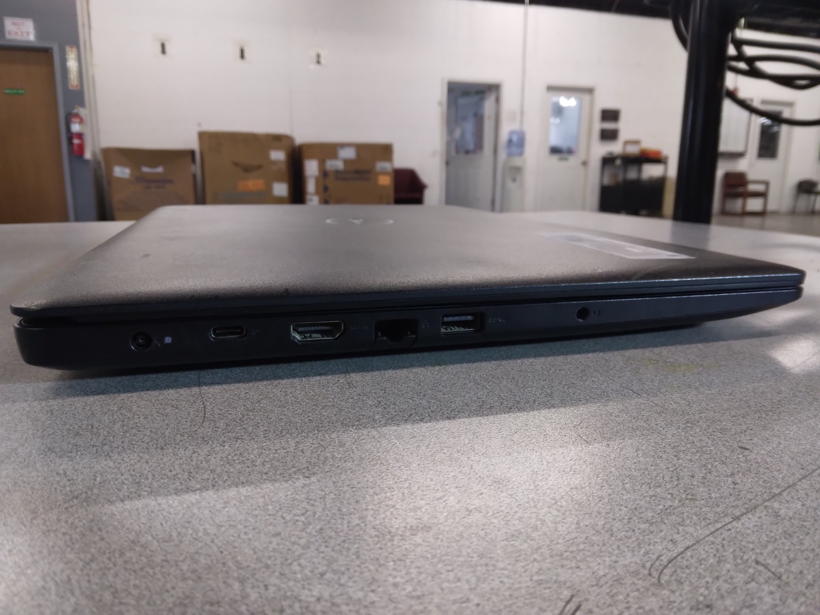 Dell*Latitude*3590*Intel*i5-8250U*8GB*DDR4*Intel*UHD*Graphics*620*No*Drive*No*OS