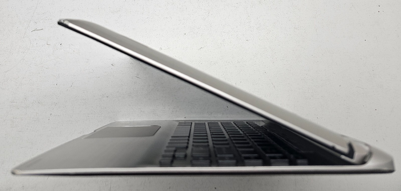 Toshiba Satellite Click 2 Pro Laptop Intel i5-4210U 4GB Ram 128GB SSD NO OS (FL)