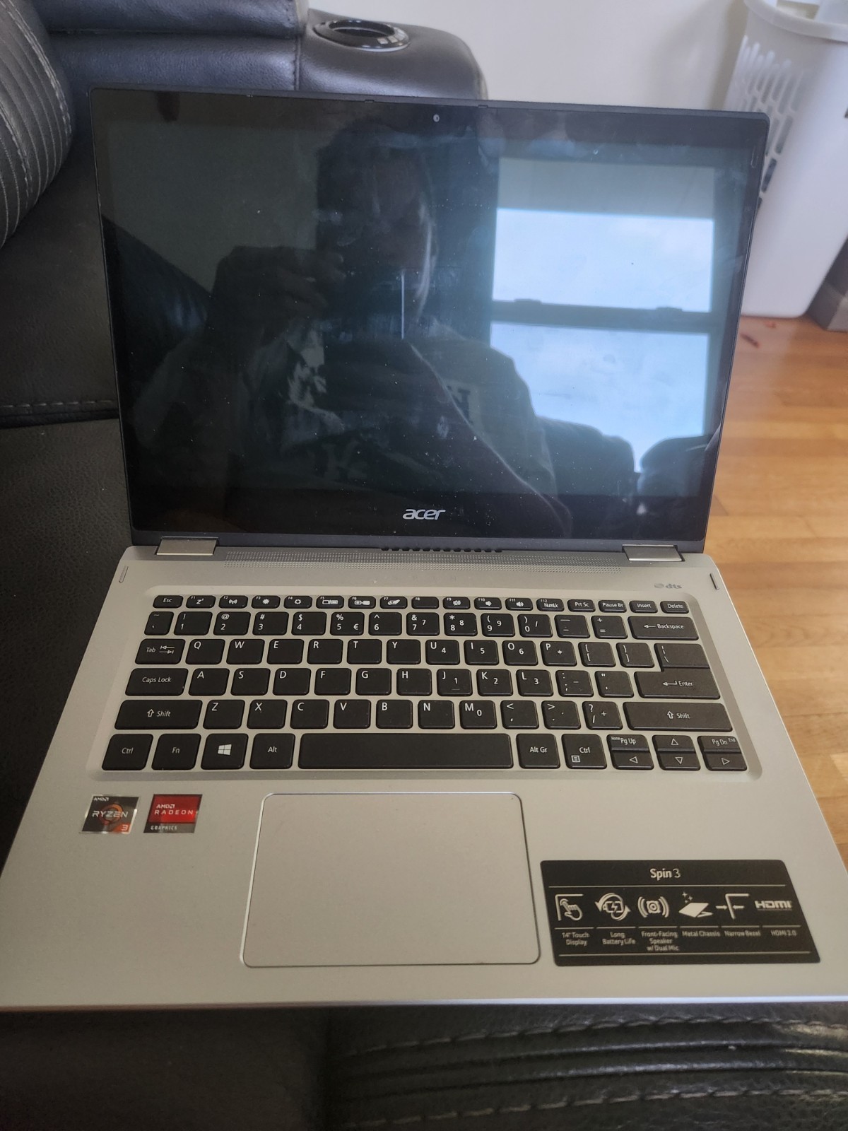Acer Spin 3 SP314-21-R56W 14″ Laptop Ryzen 3 8GB Ram 128gb HD. Parts Or Repair