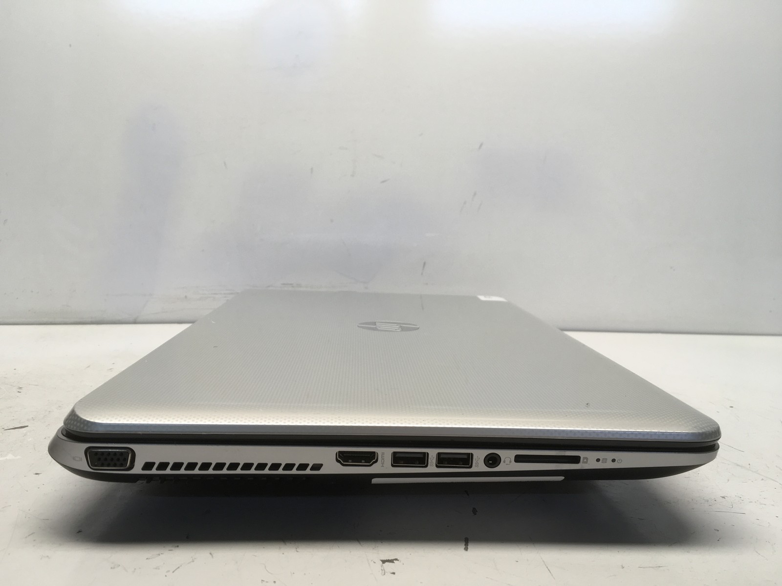 HP Pavilion 17E020US Intel i3-3110M 2.4GHz 1 GB NO HDD No Batt